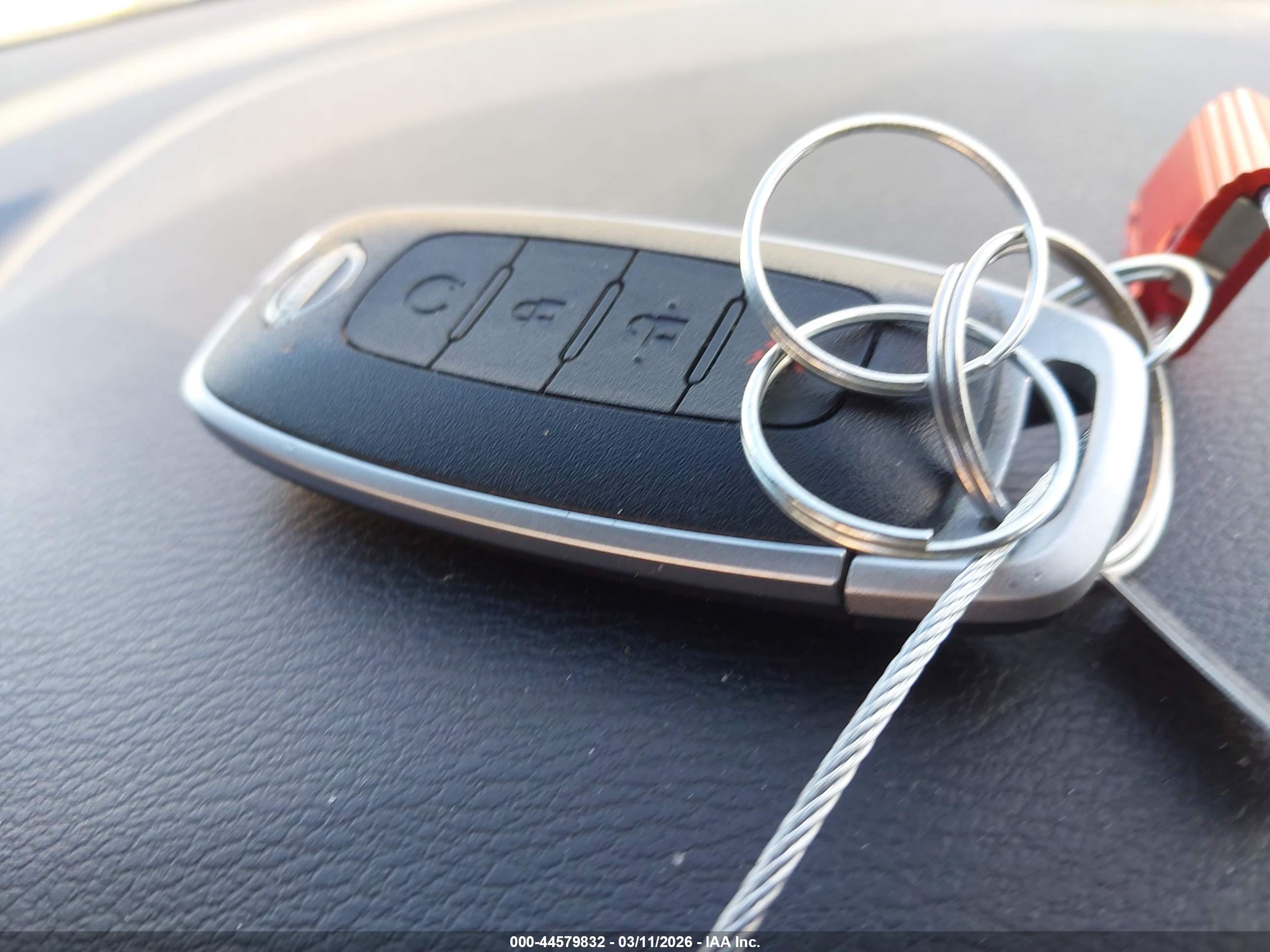 NISSAN KICKS image 11