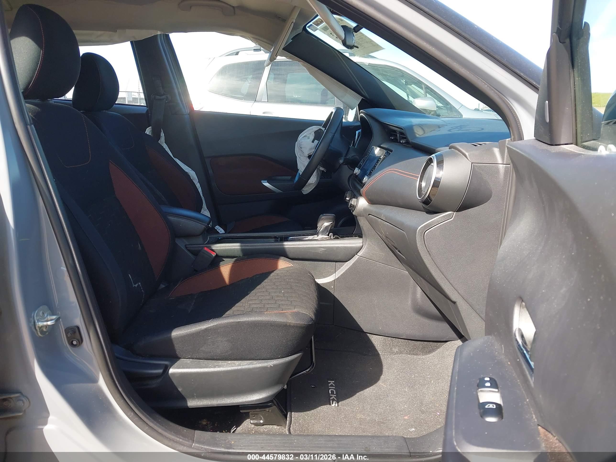 NISSAN KICKS image 5