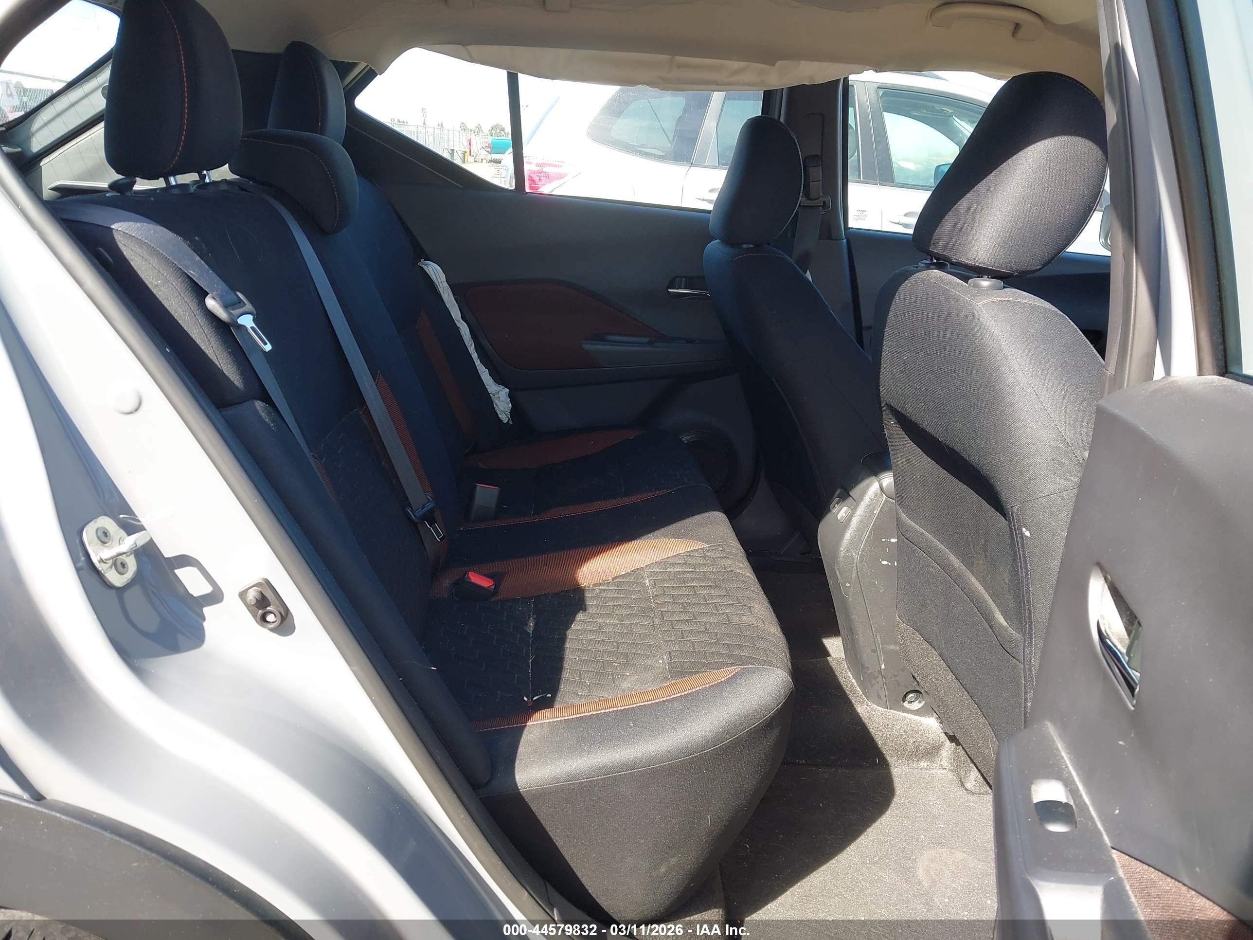 NISSAN KICKS image 8