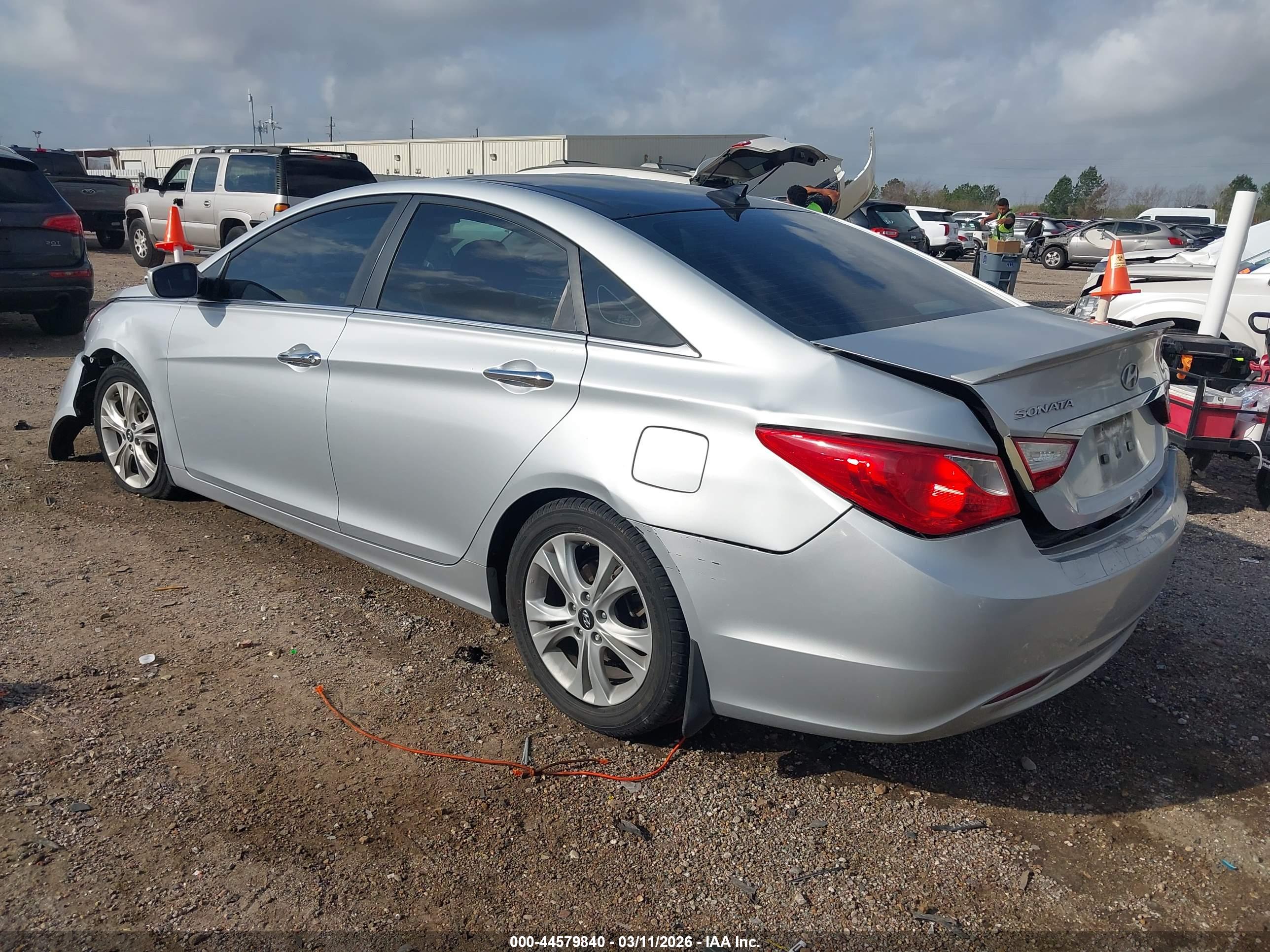 HYUNDAI SONATA image 3