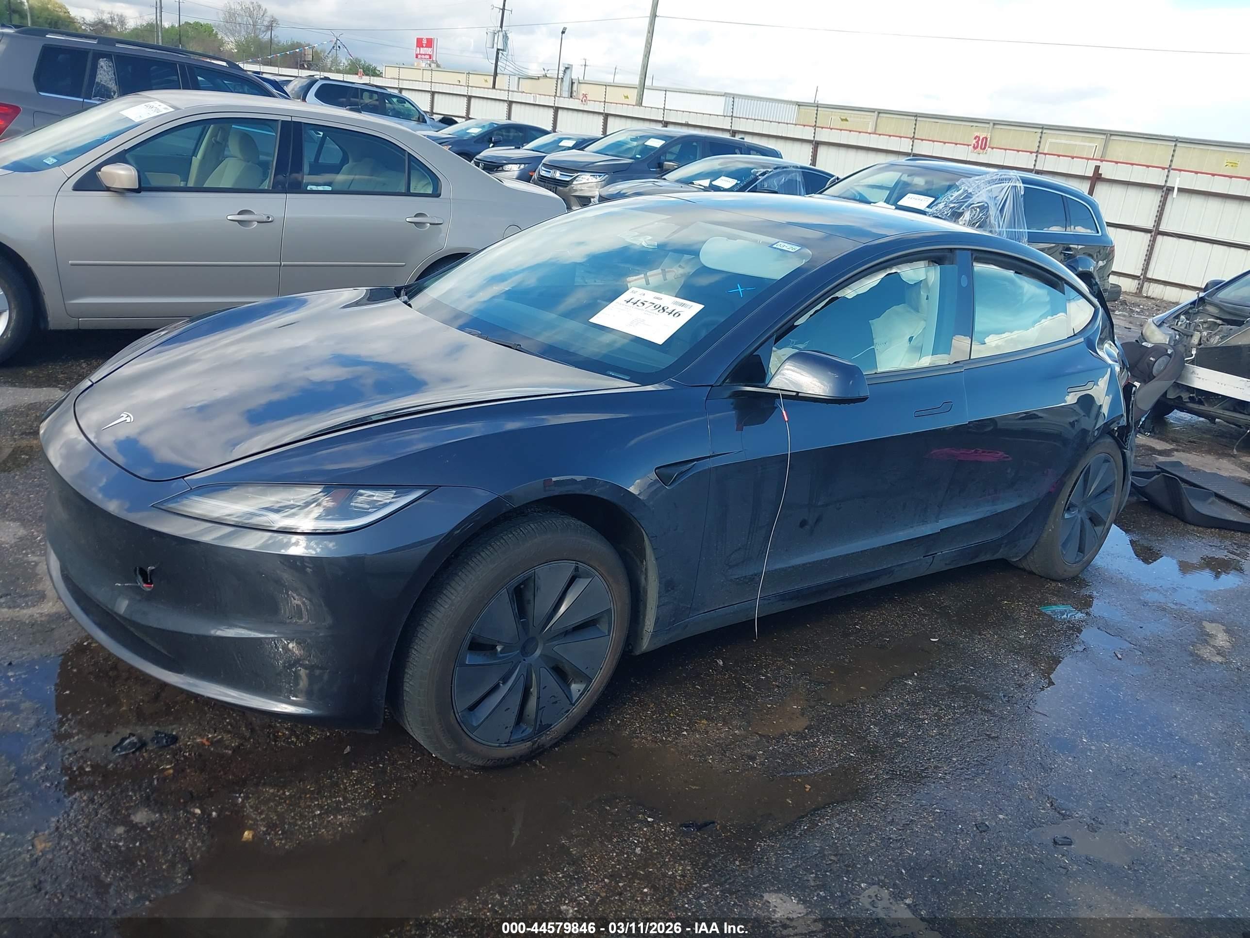 TESLA MODEL image 2