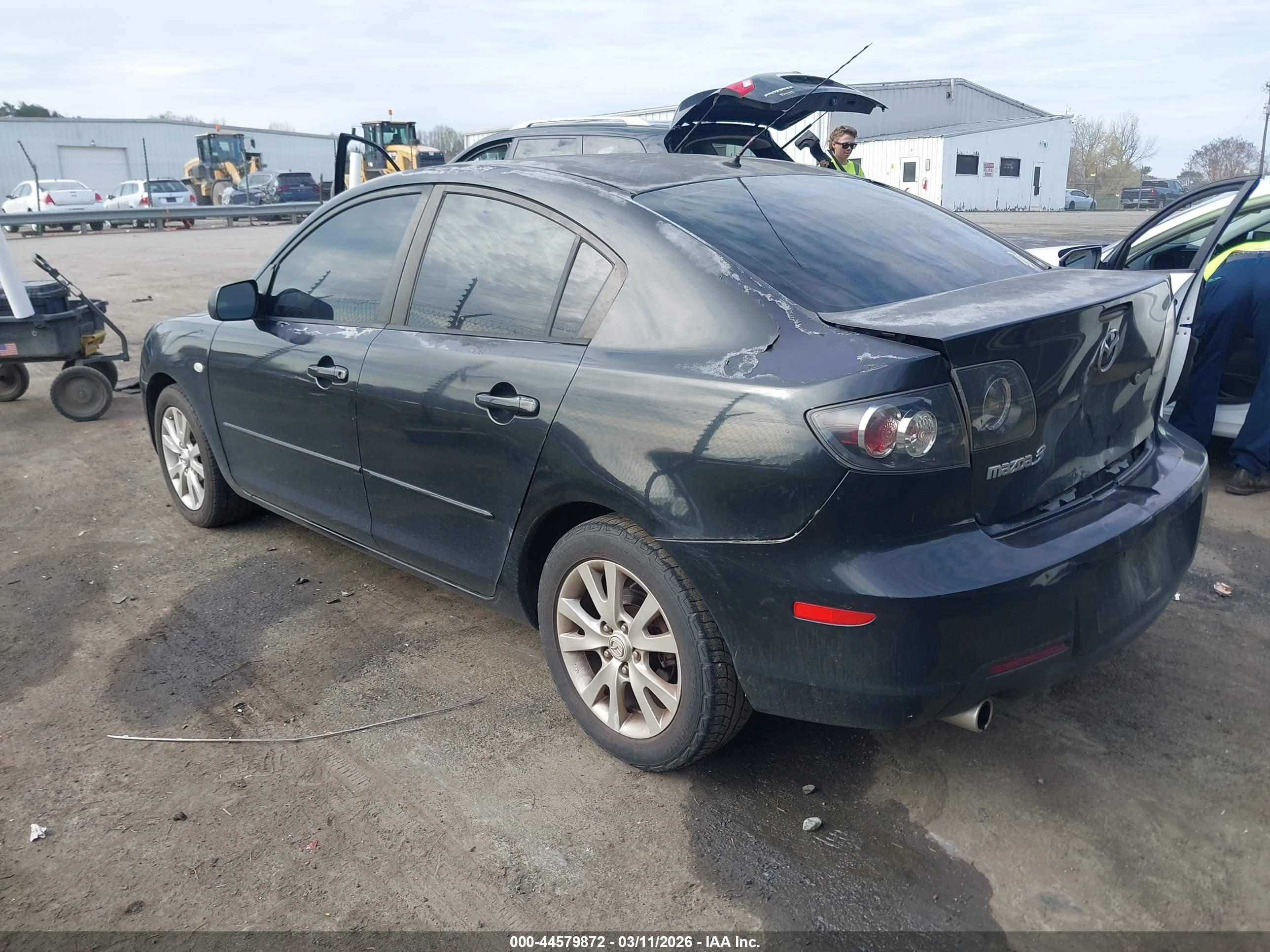 MAZDA MAZDA3 image 3