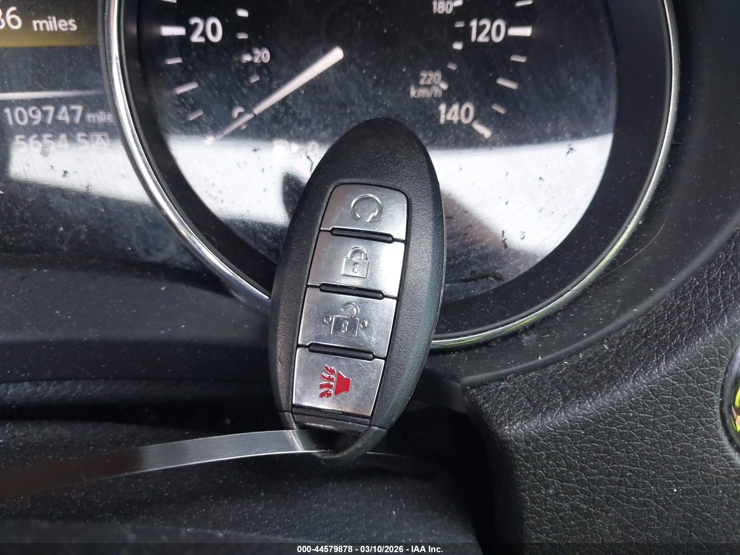 NISSAN ROGUE image 11