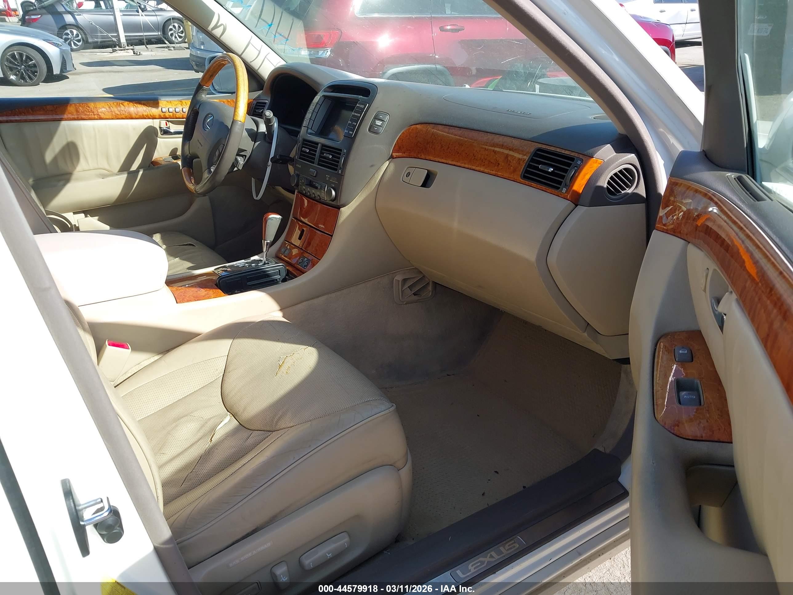 LEXUS LS image 5