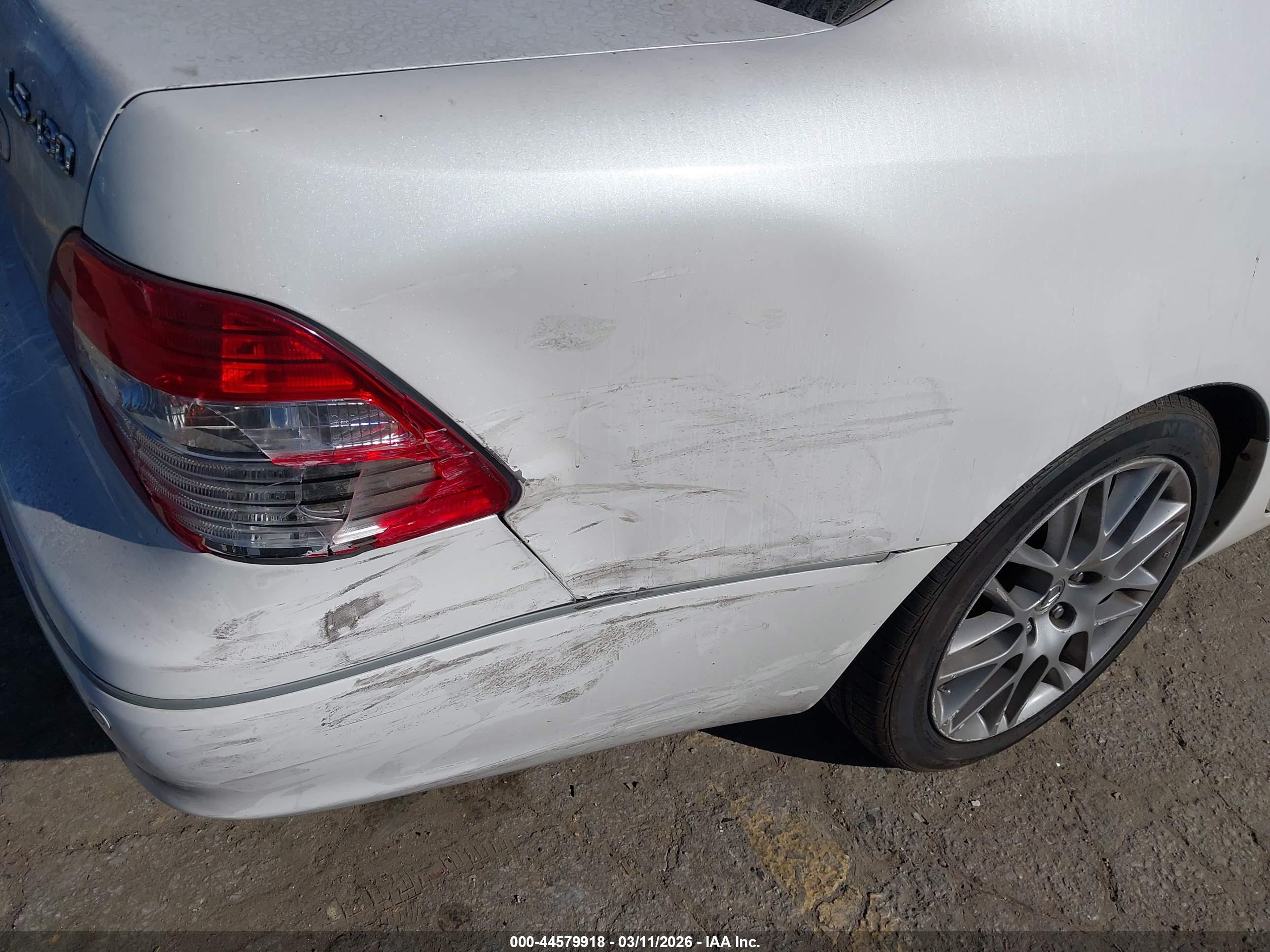 LEXUS LS image 6
