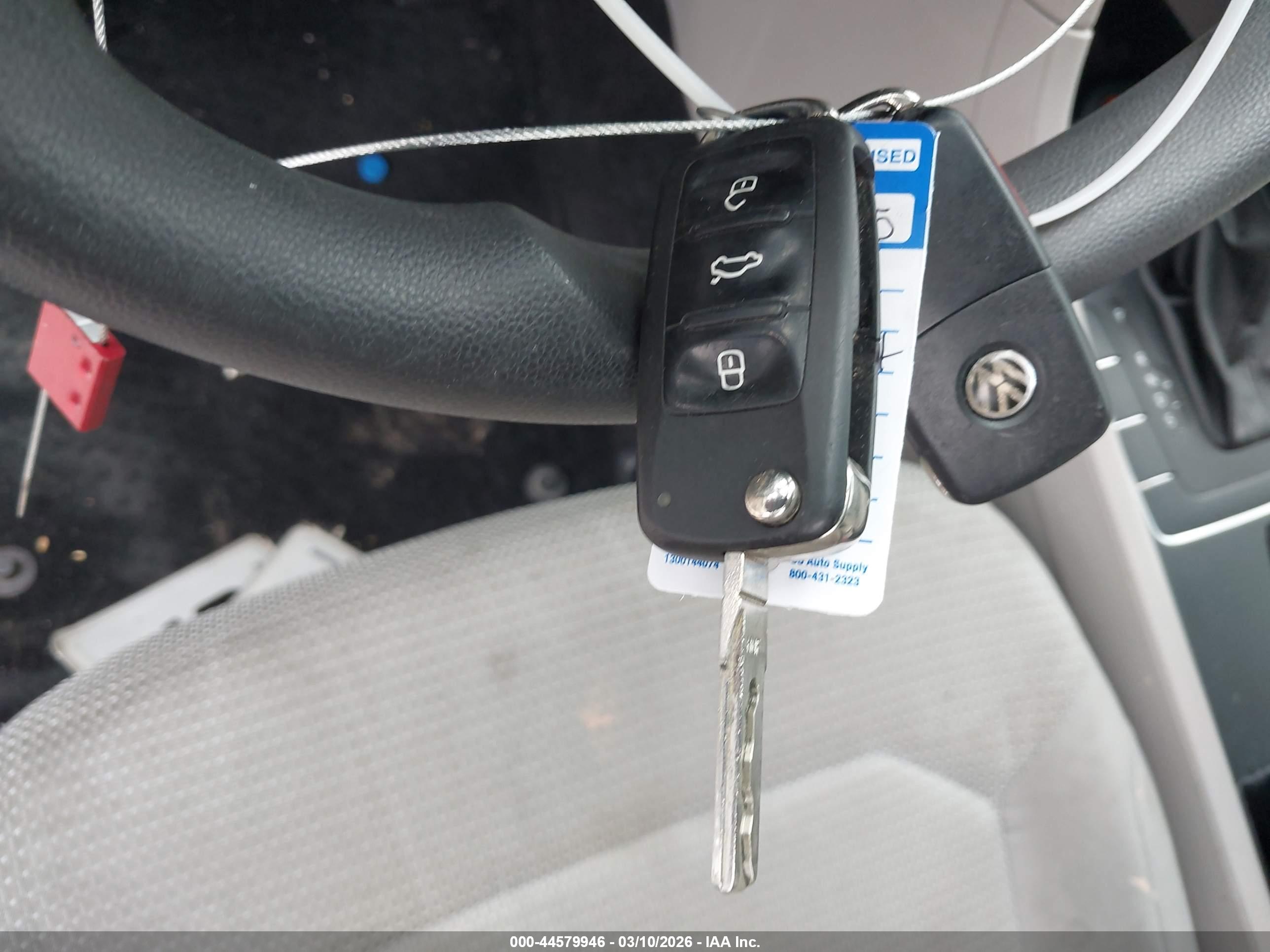 VOLKSWAGEN PASSAT image 11