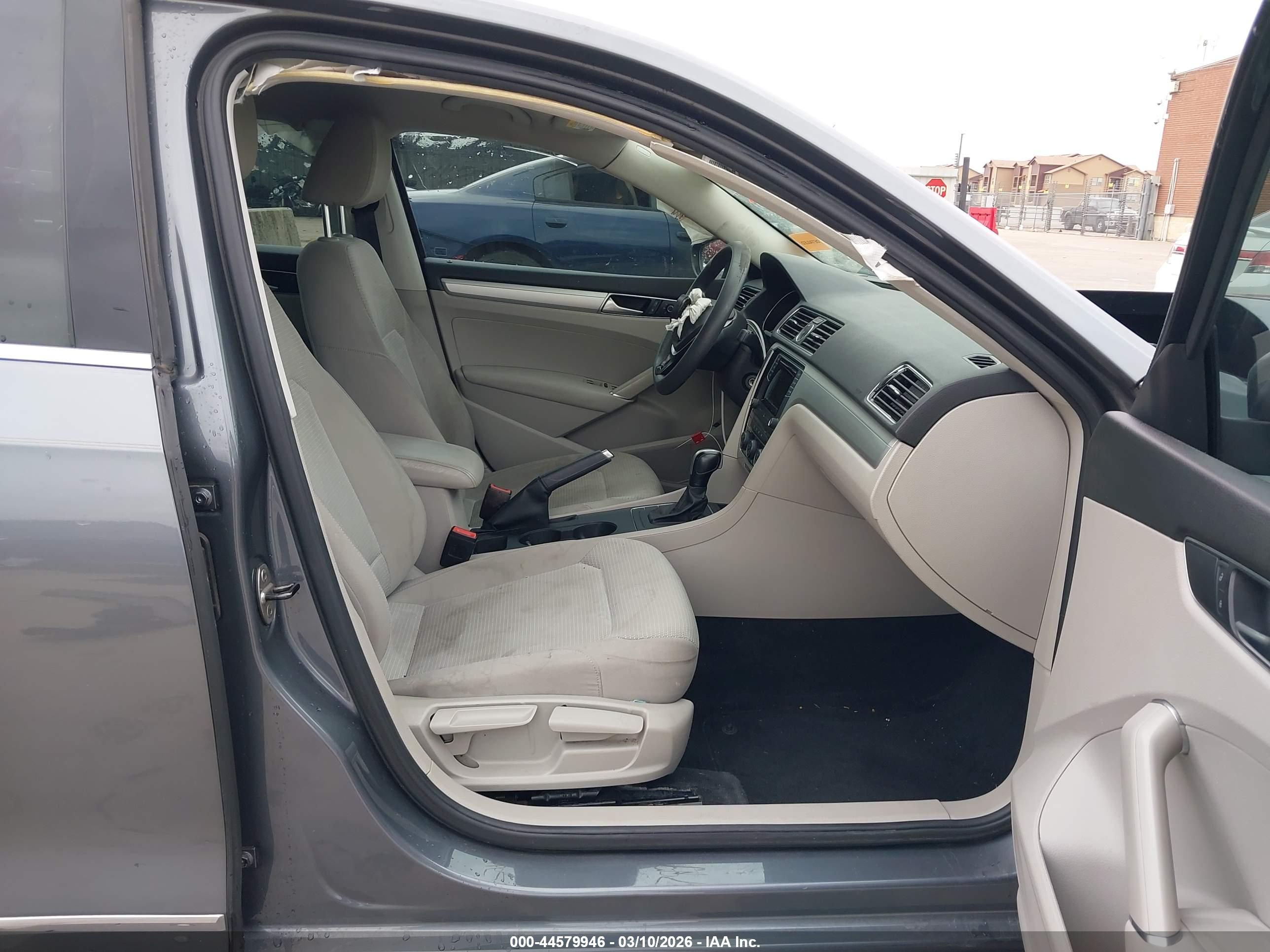 VOLKSWAGEN PASSAT image 5