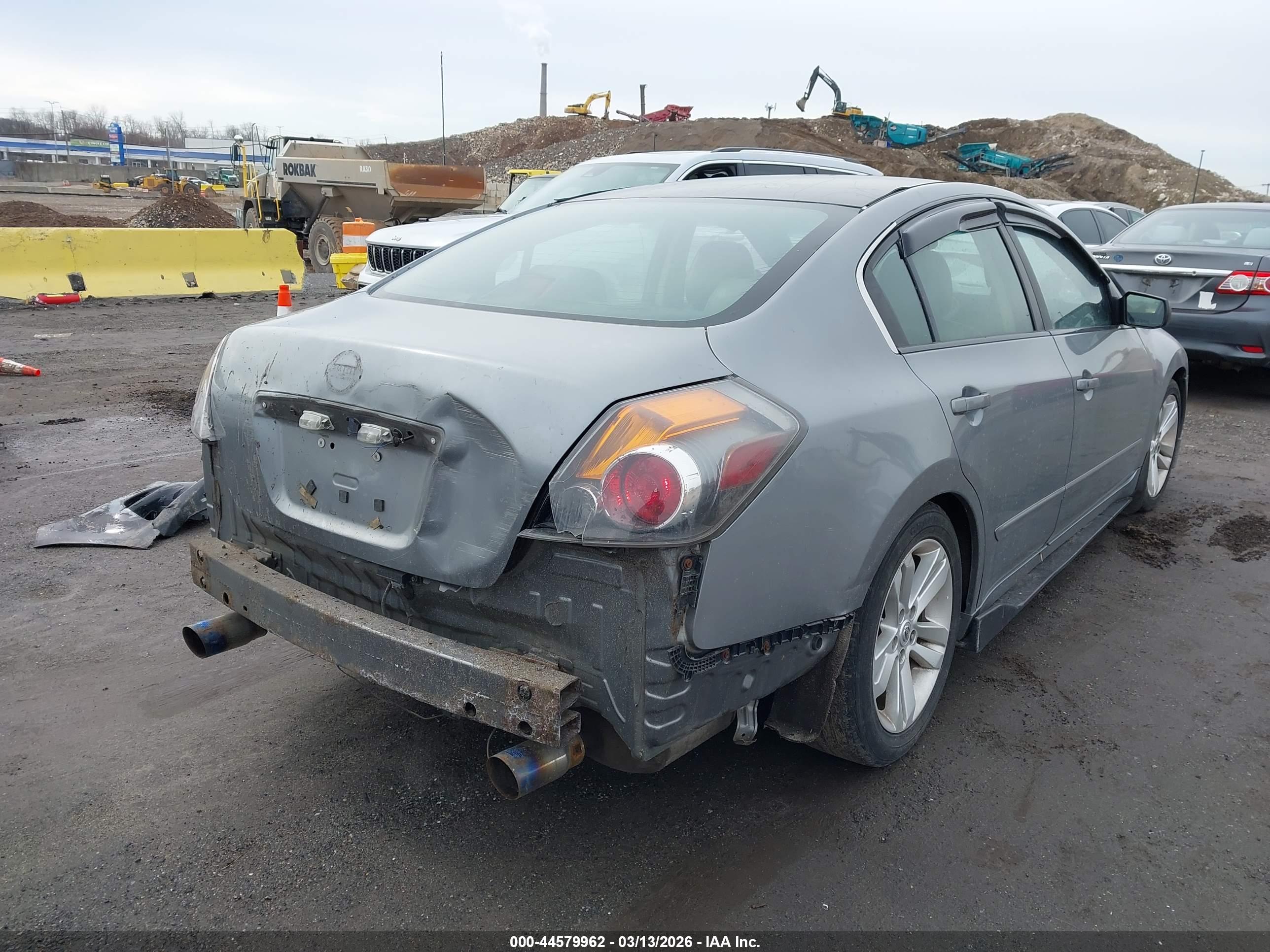 NISSAN ALTIMA image 6