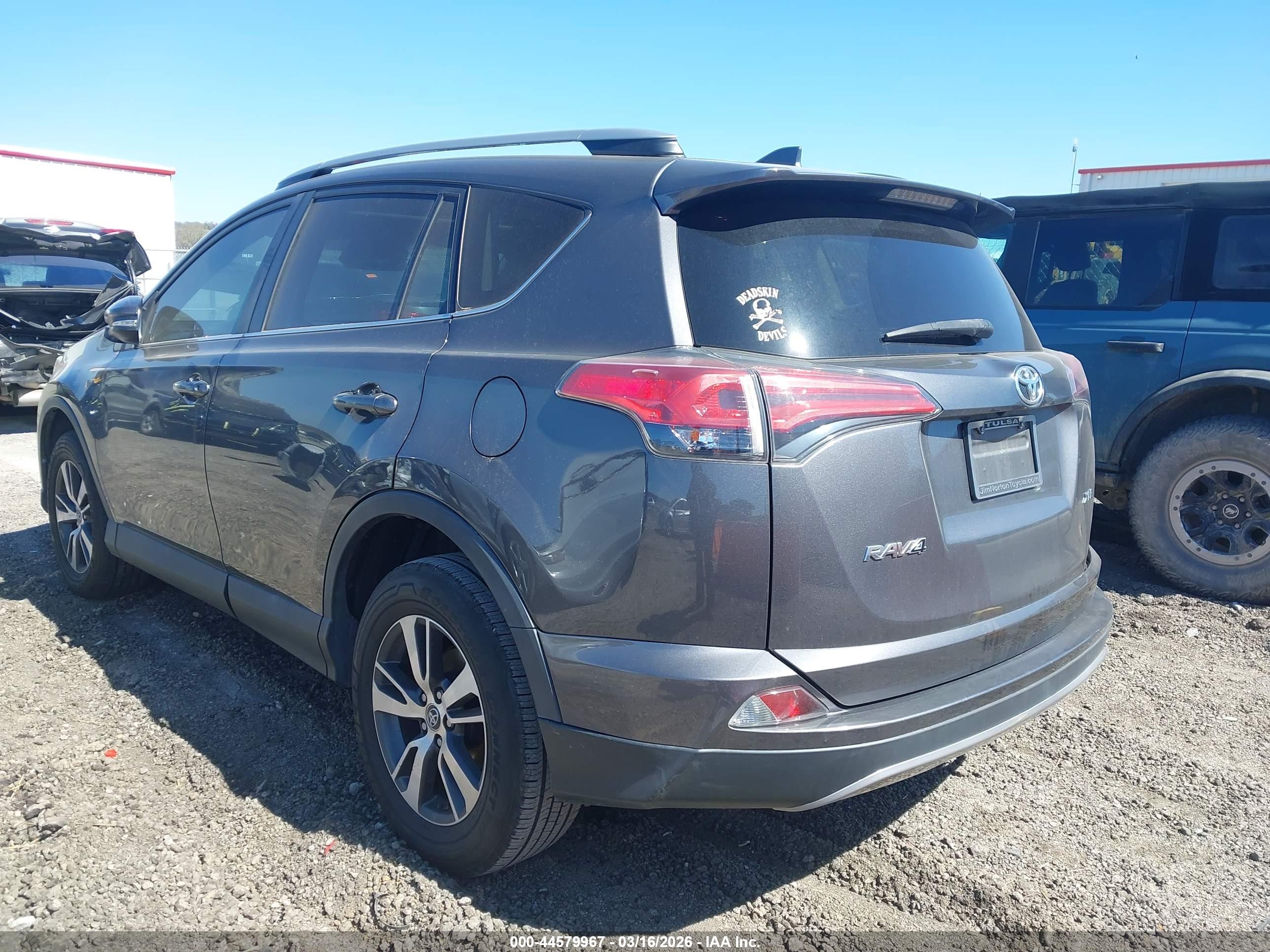 TOYOTA RAV4 image 3