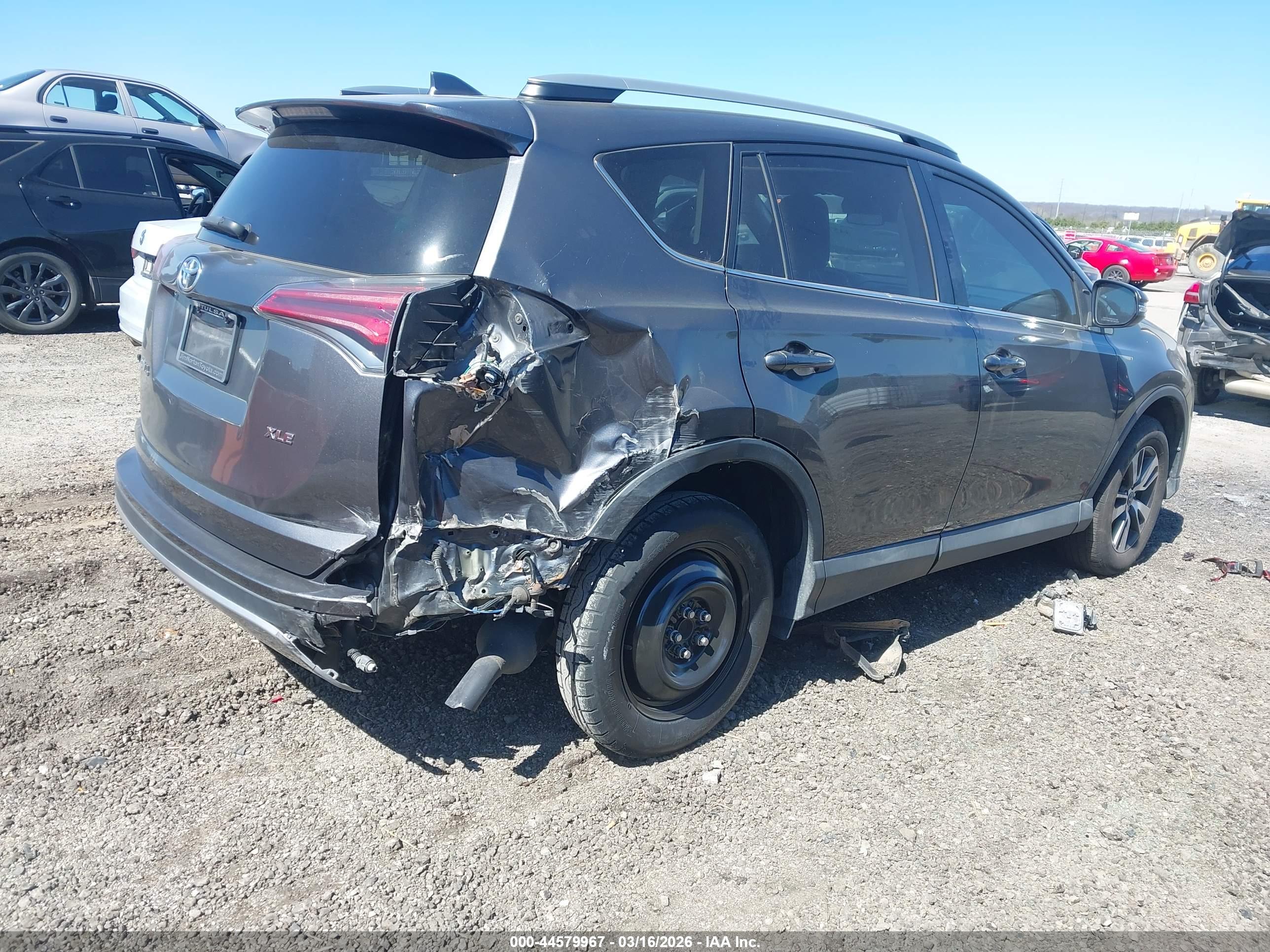 TOYOTA RAV4 image 6