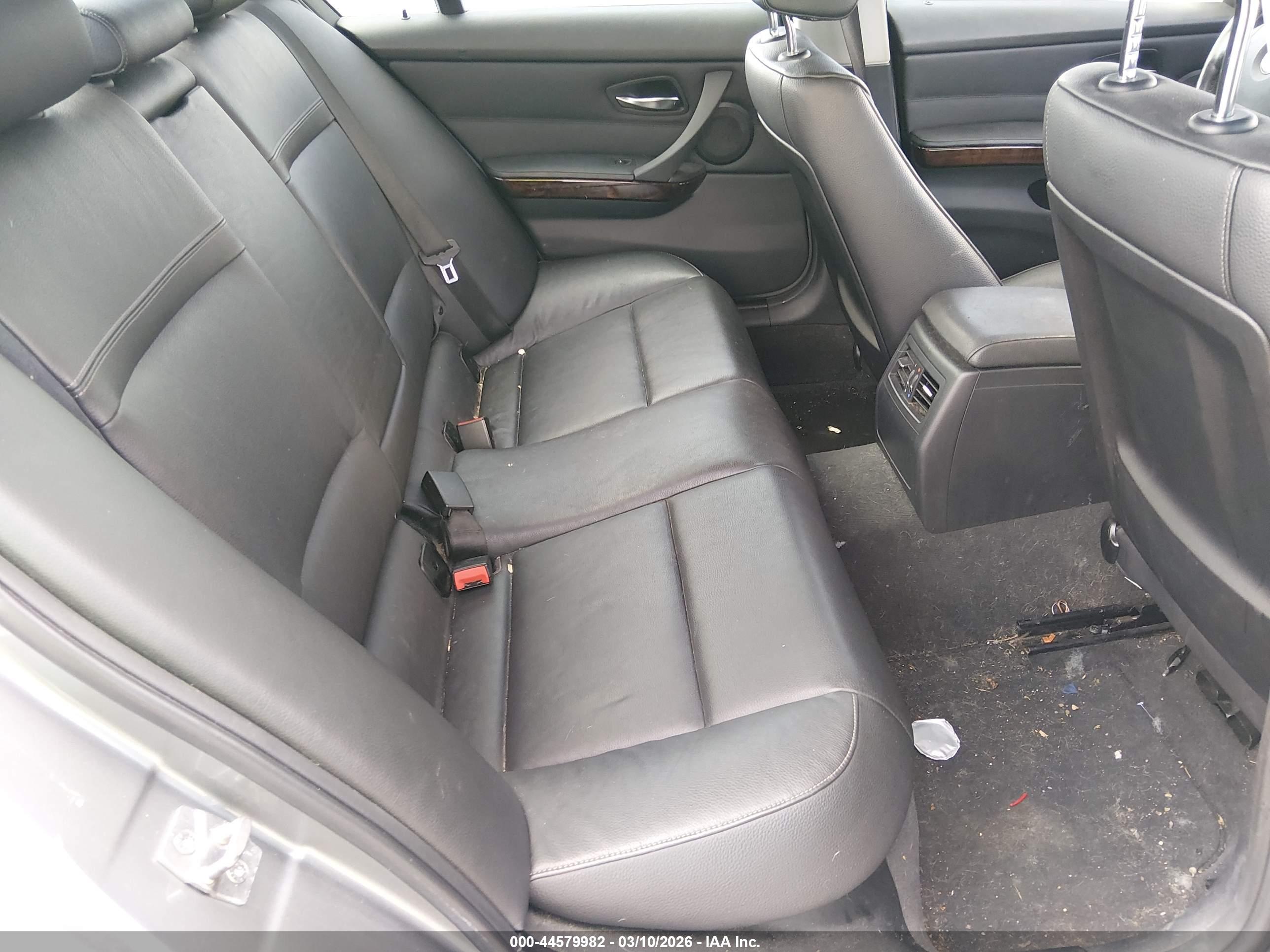 BMW 335I image 8
