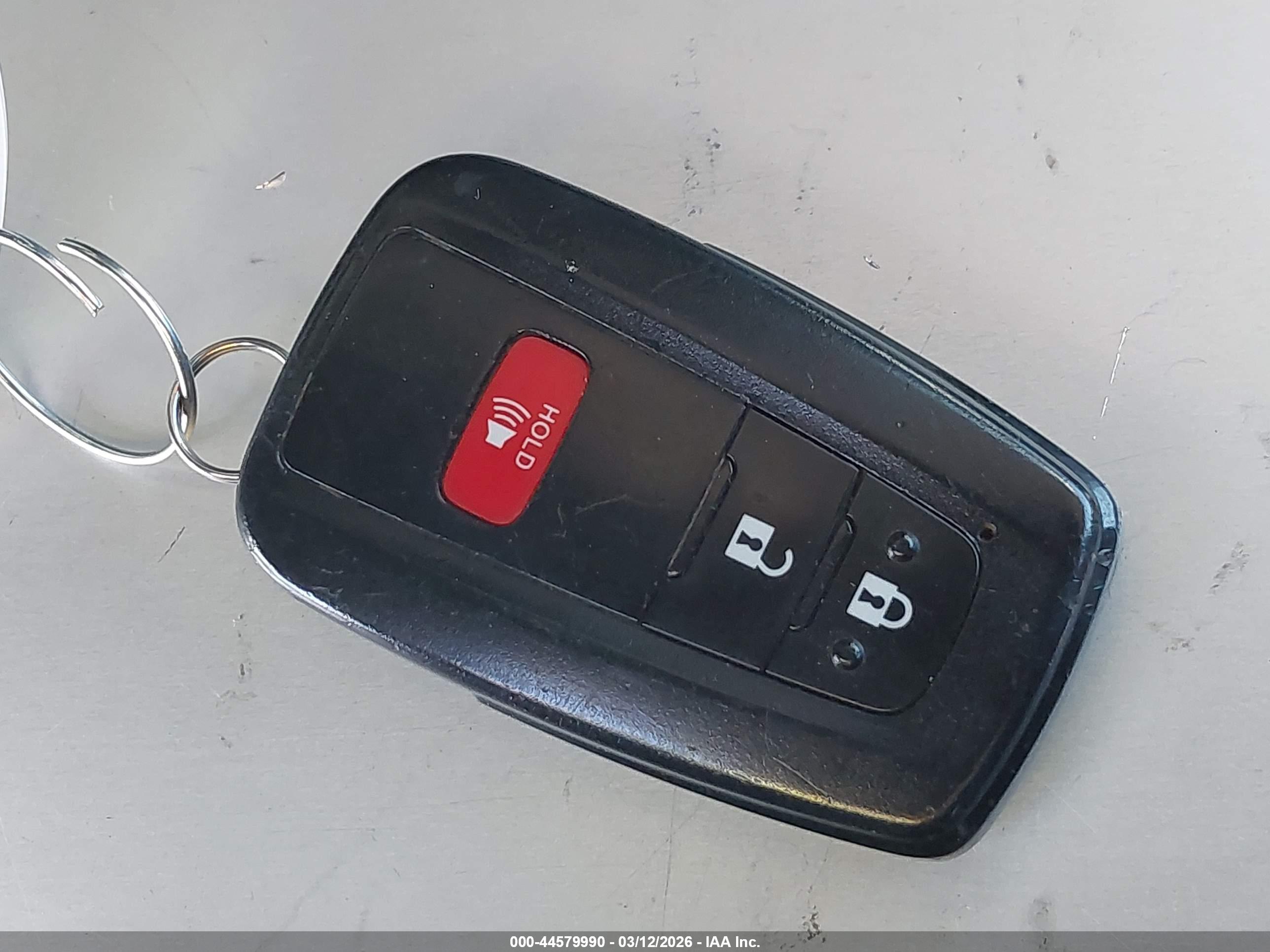 TOYOTA PRIUS image 11
