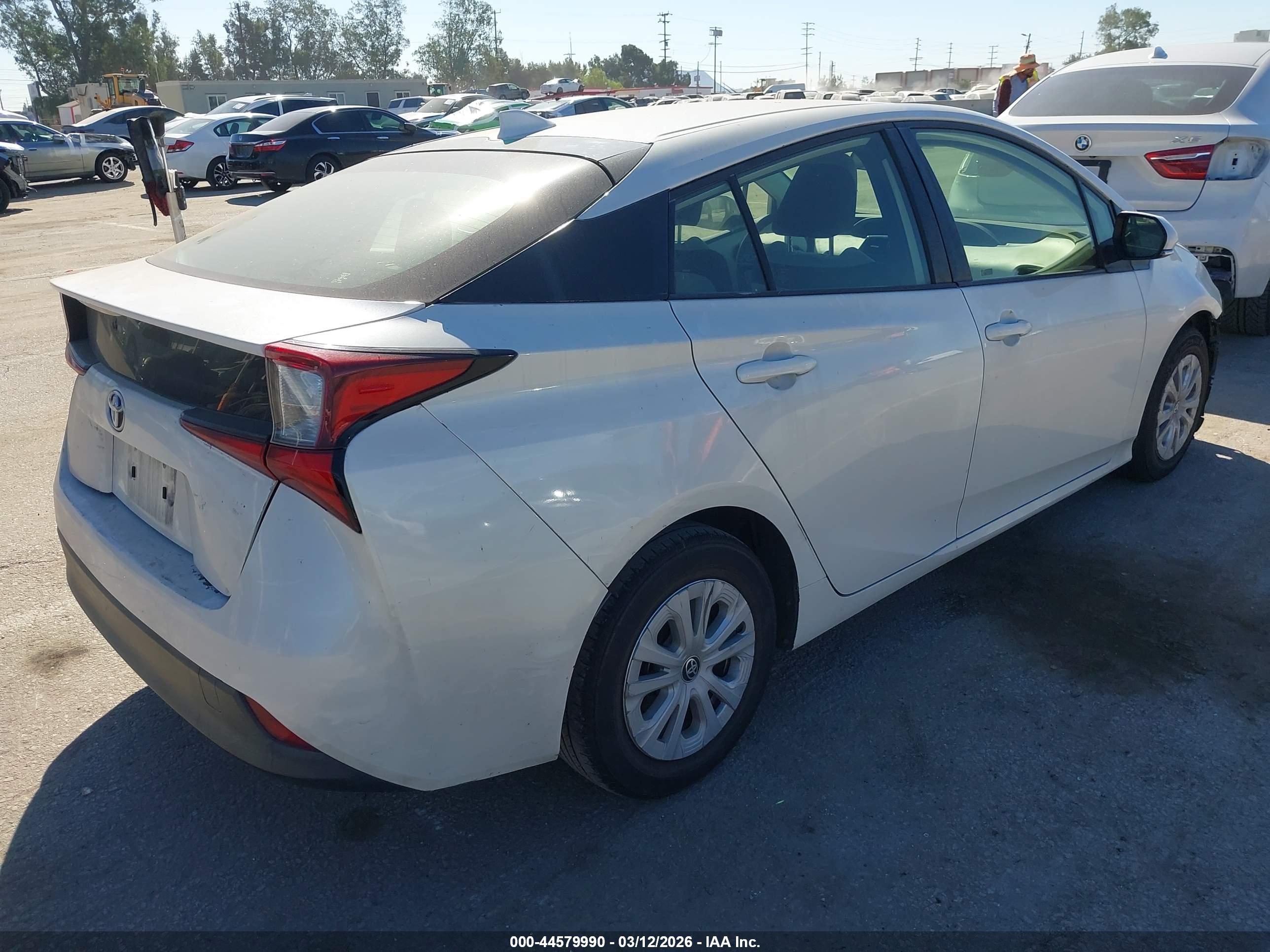 TOYOTA PRIUS image 4