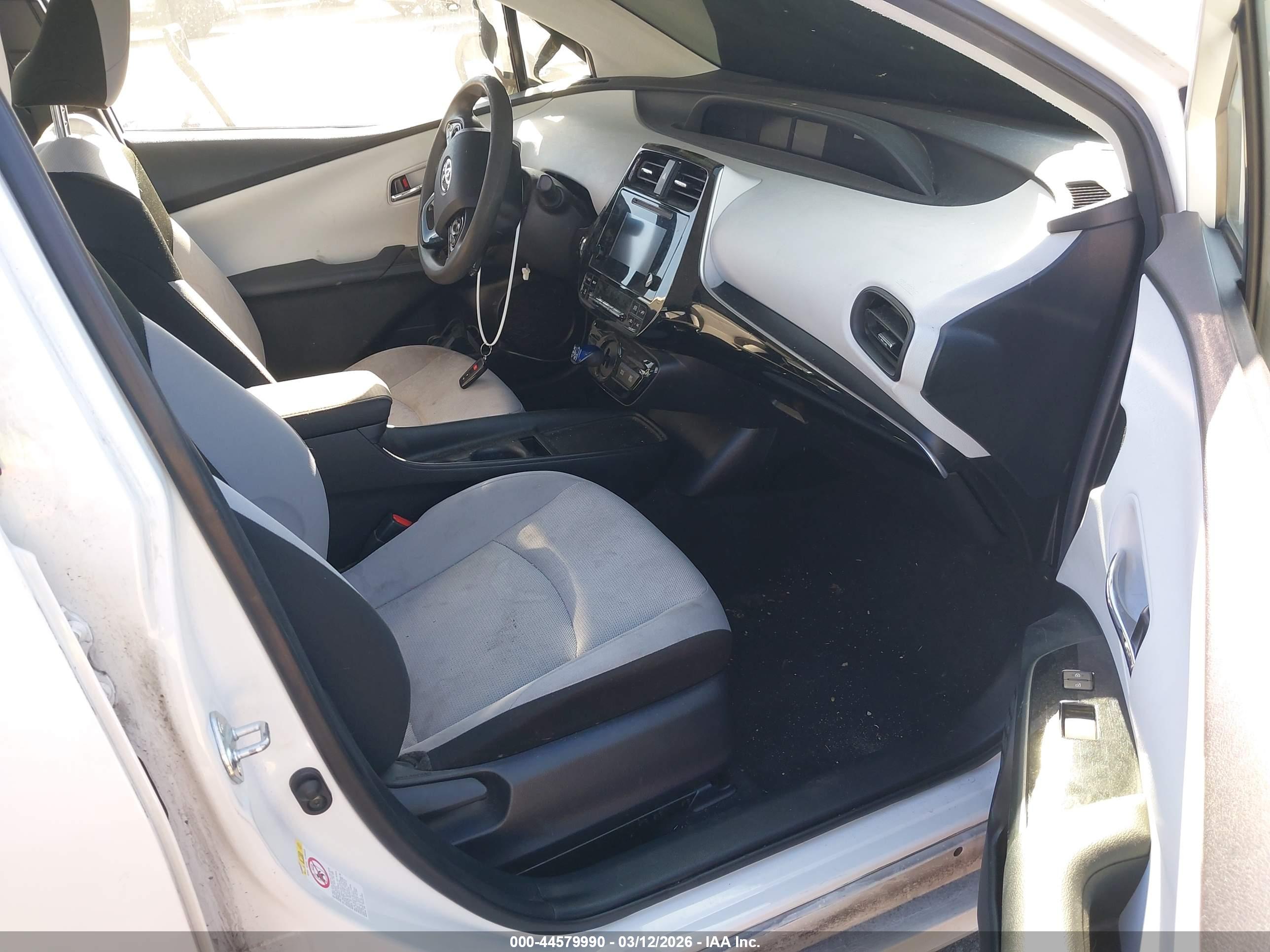 TOYOTA PRIUS image 5