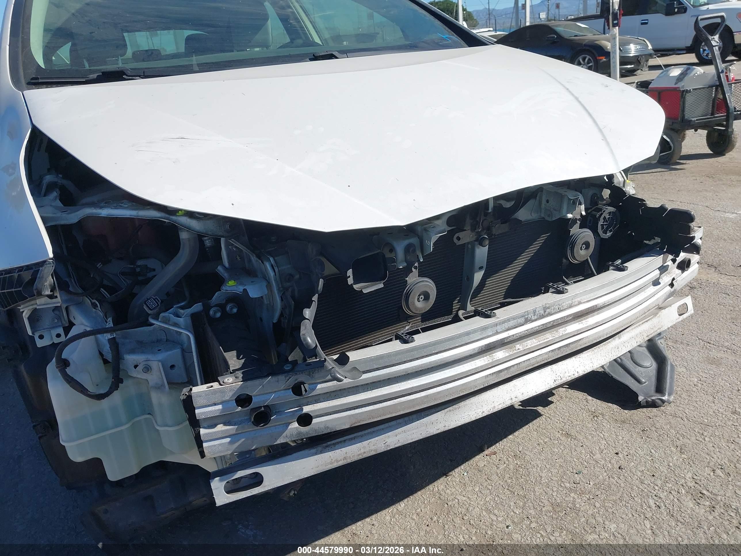 TOYOTA PRIUS image 6