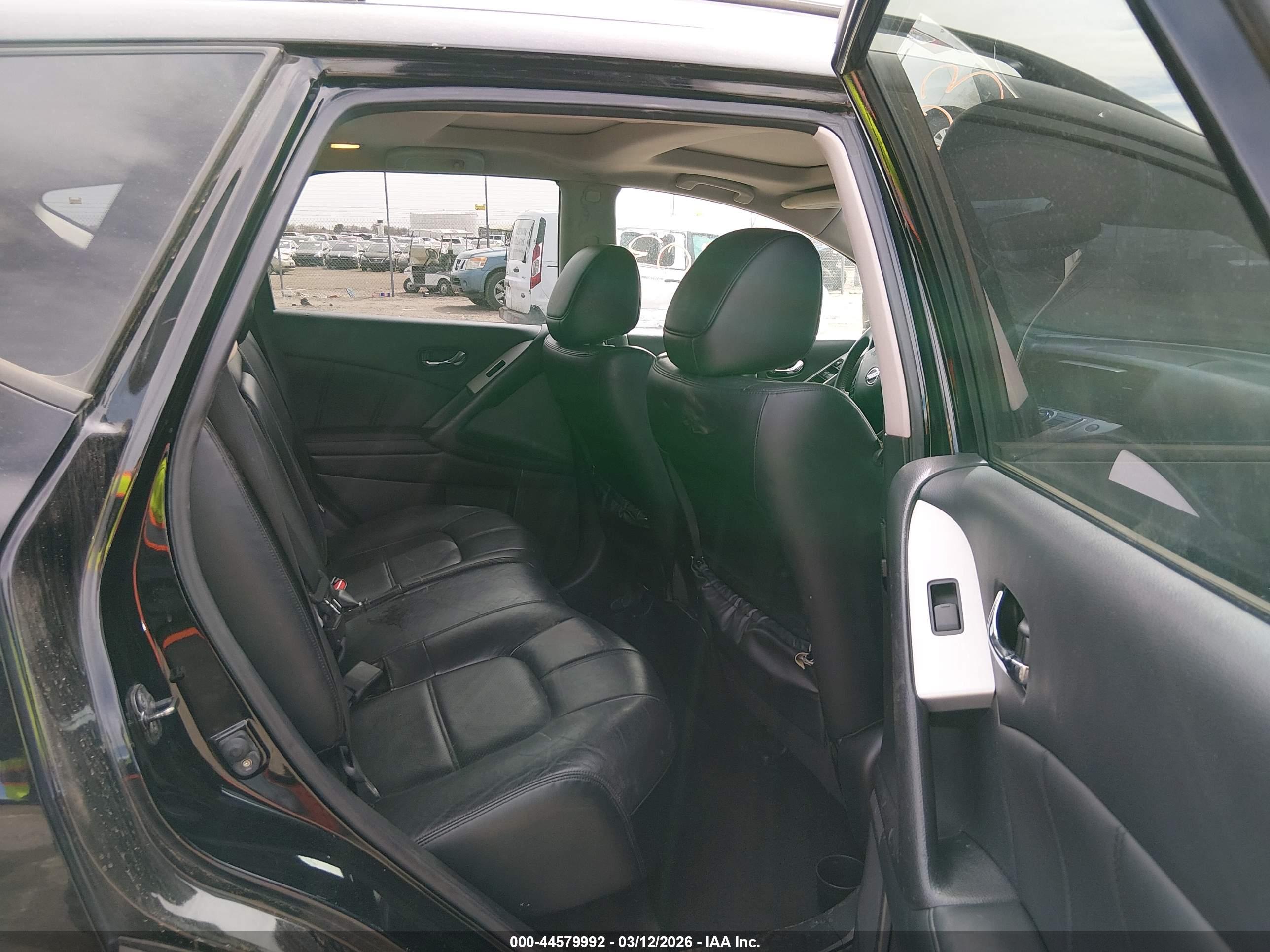 NISSAN MURANO image 8