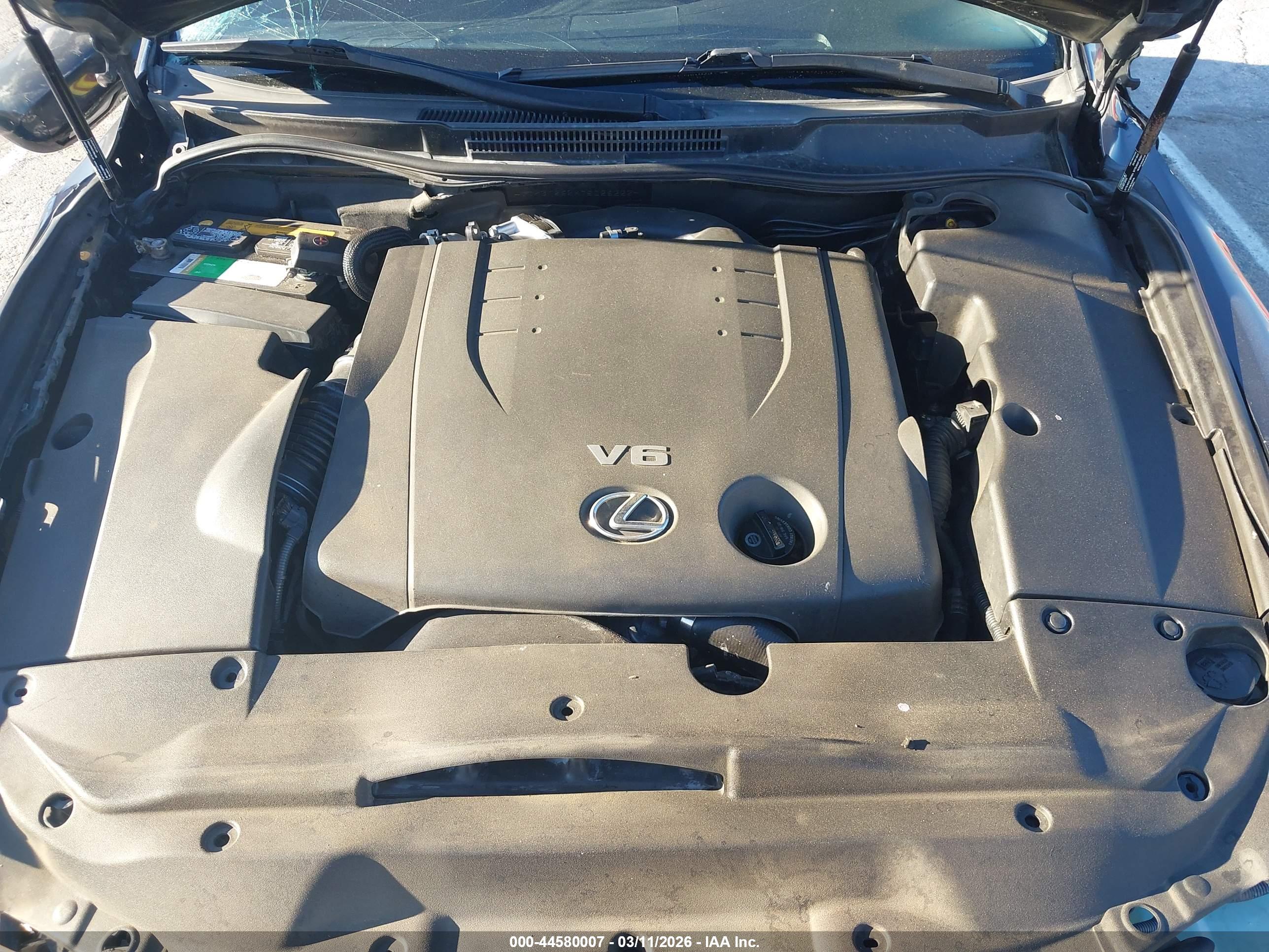 LEXUS IS image 10