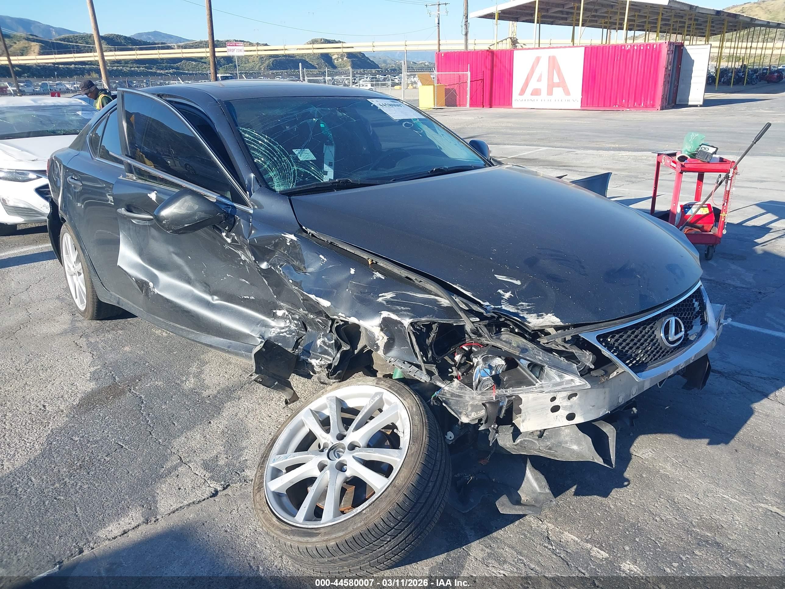 LEXUS IS image 6