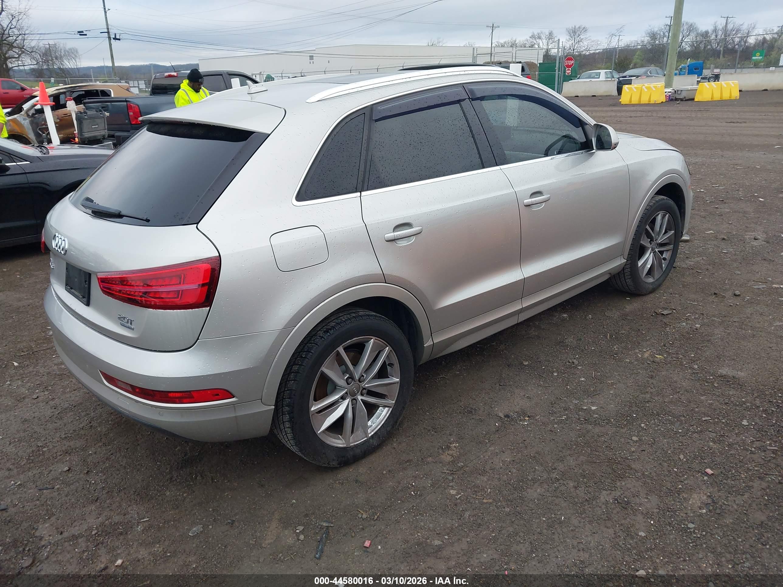 AUDI Q3 image 4