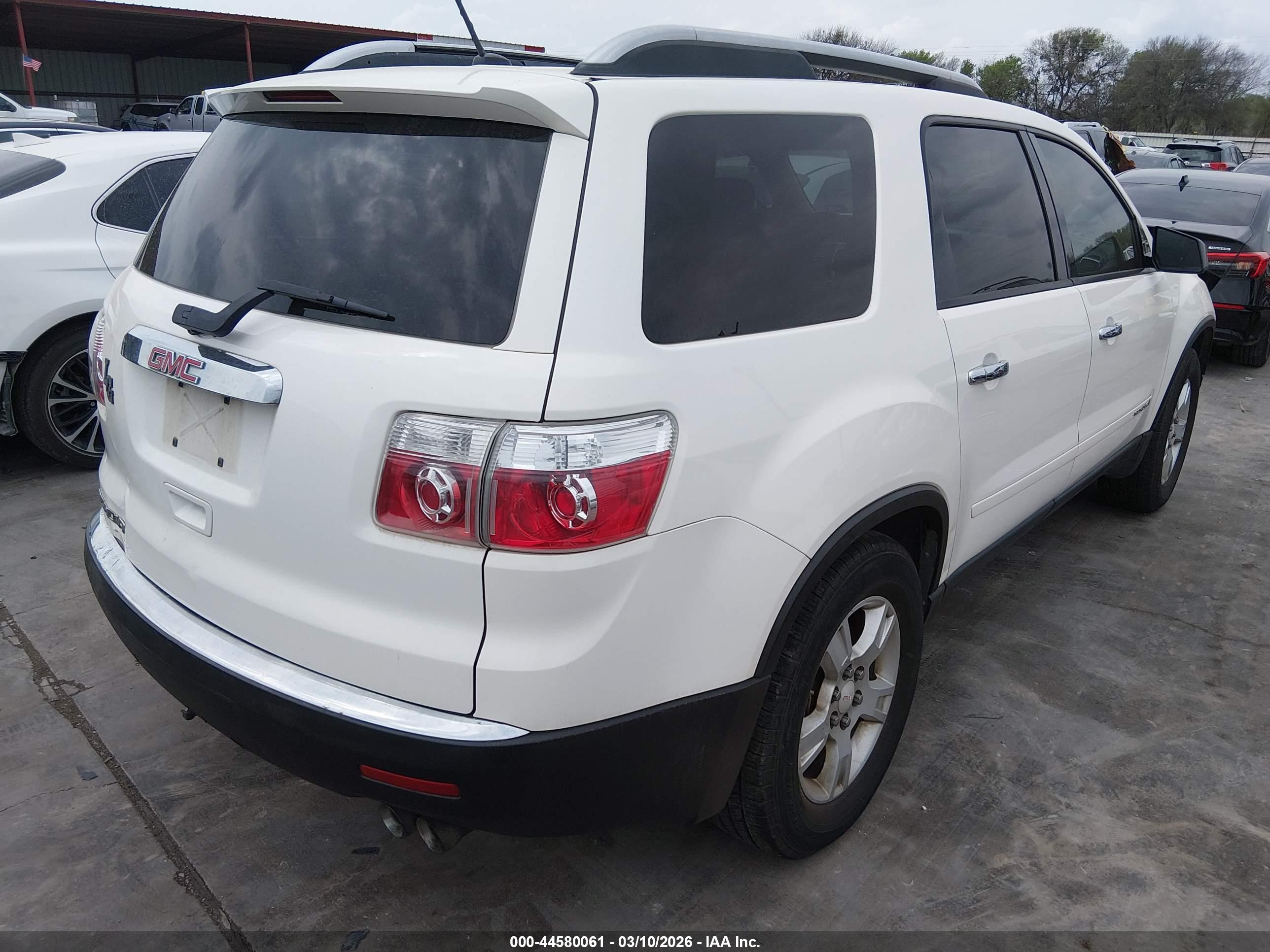 GMC ACADIA image 4
