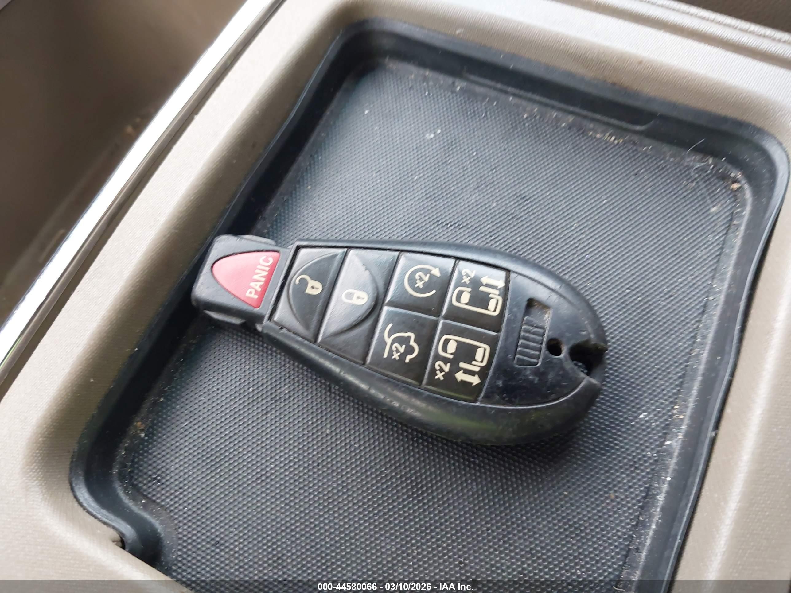 CHRYSLER TOWN image 11