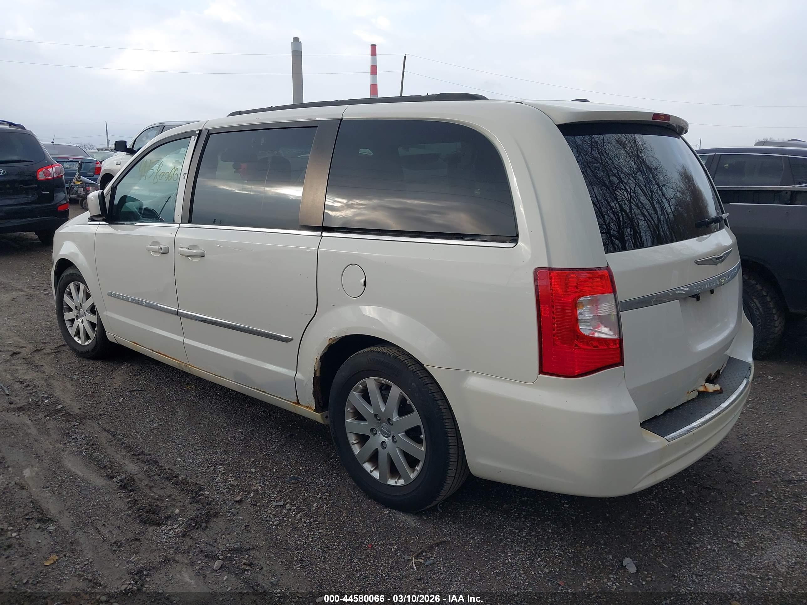 CHRYSLER TOWN image 3