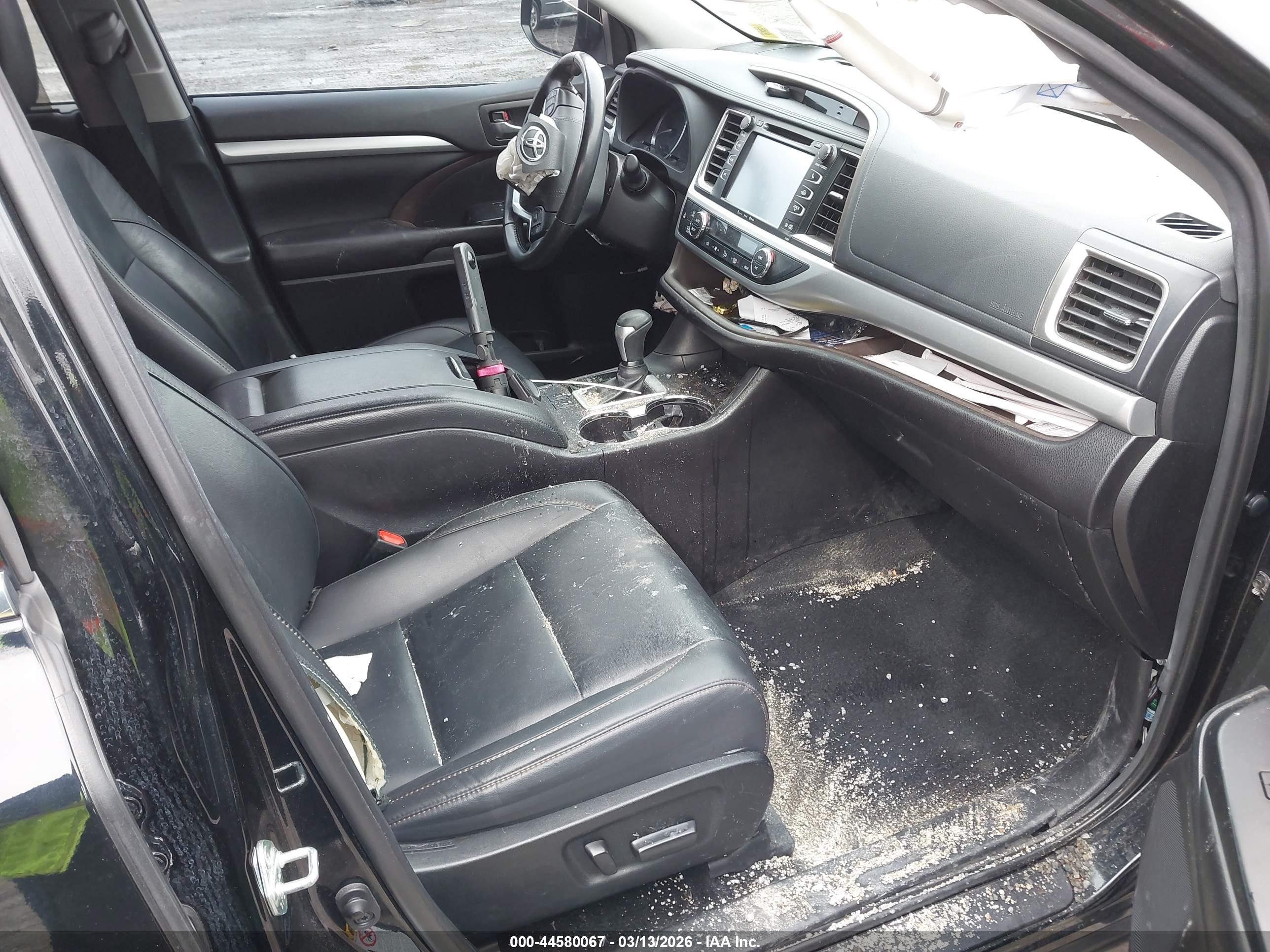 TOYOTA HIGHLANDER image 5