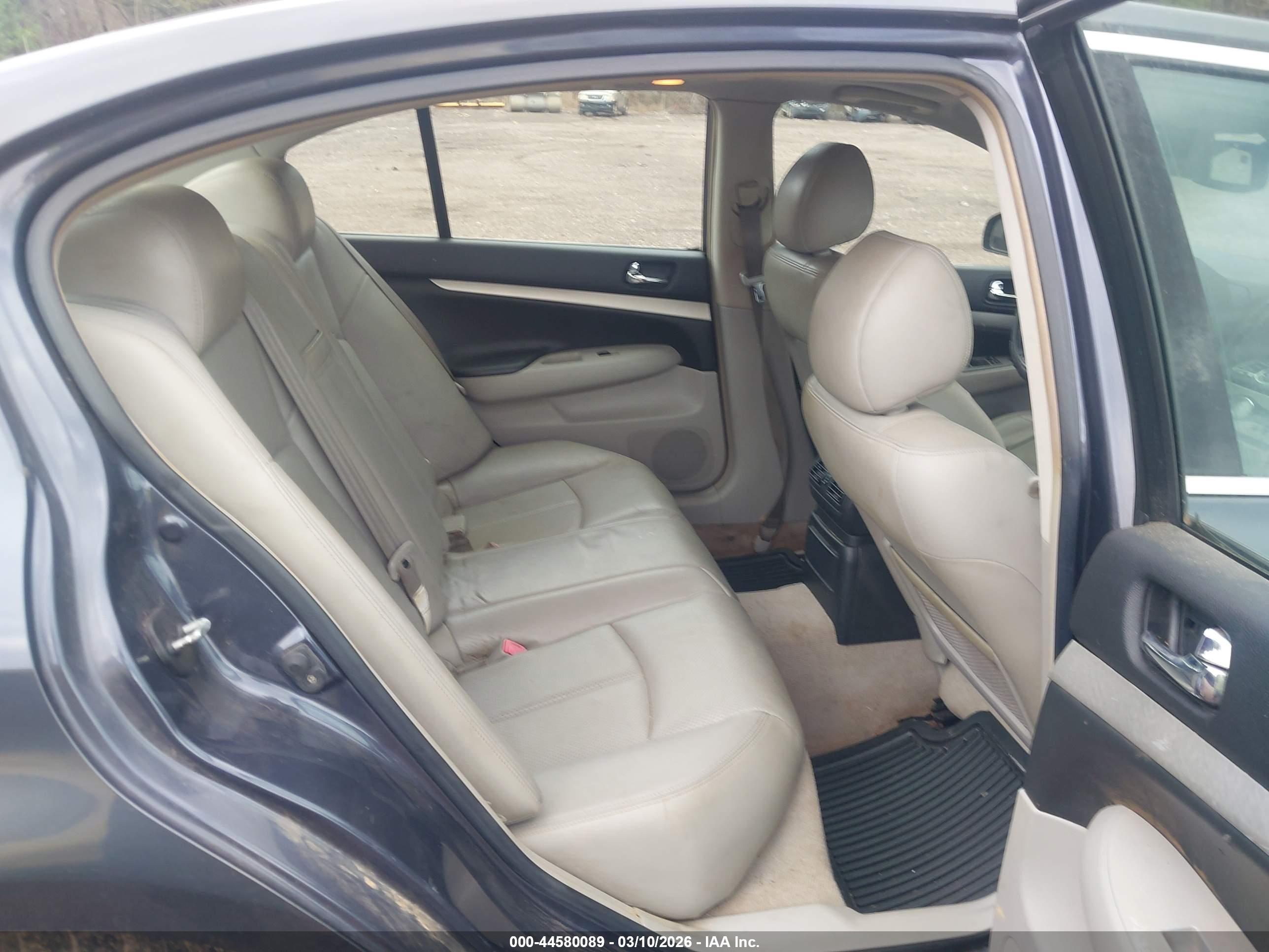 INFINITI G35X image 8
