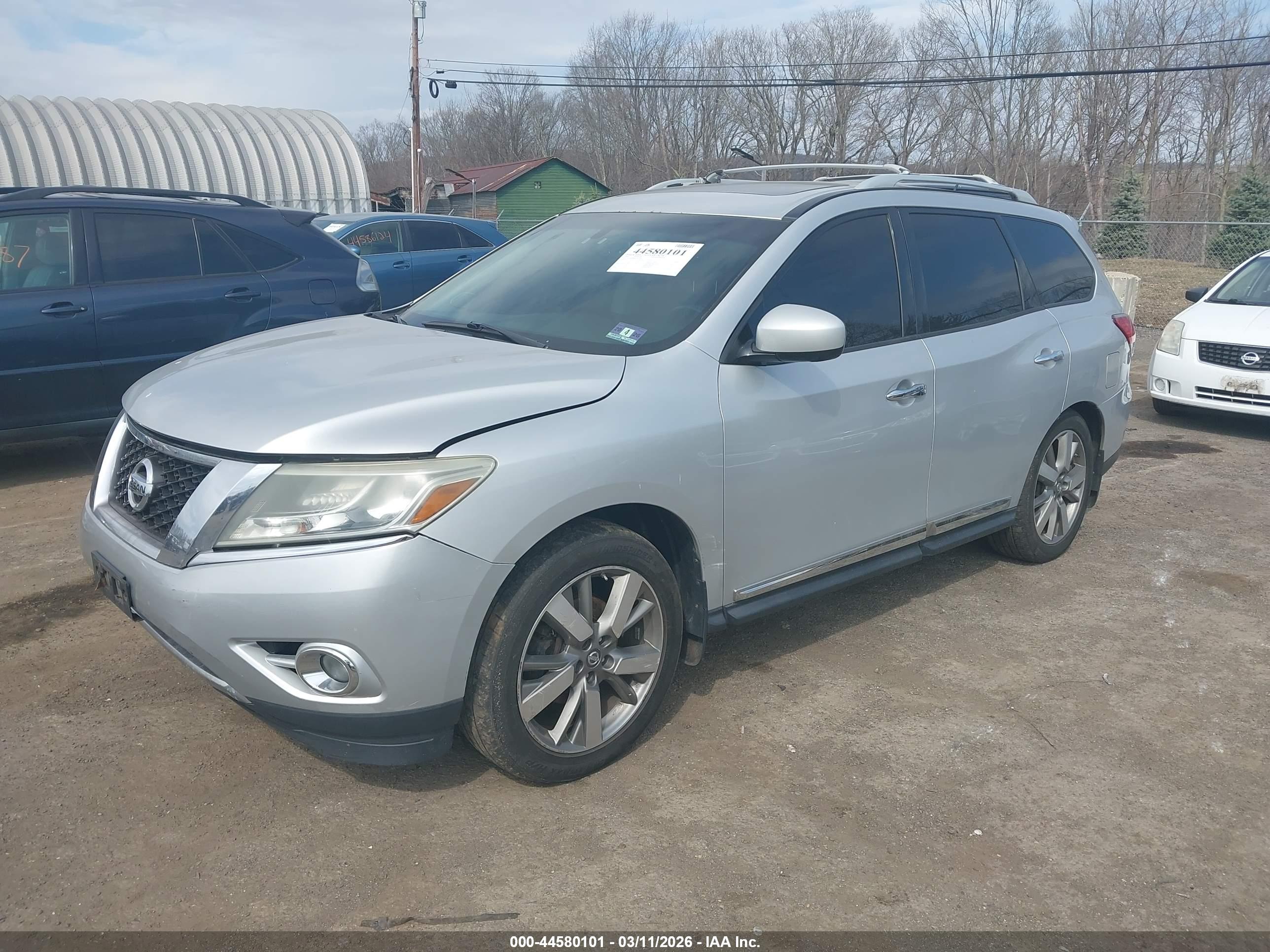 NISSAN PATHFINDER image 2