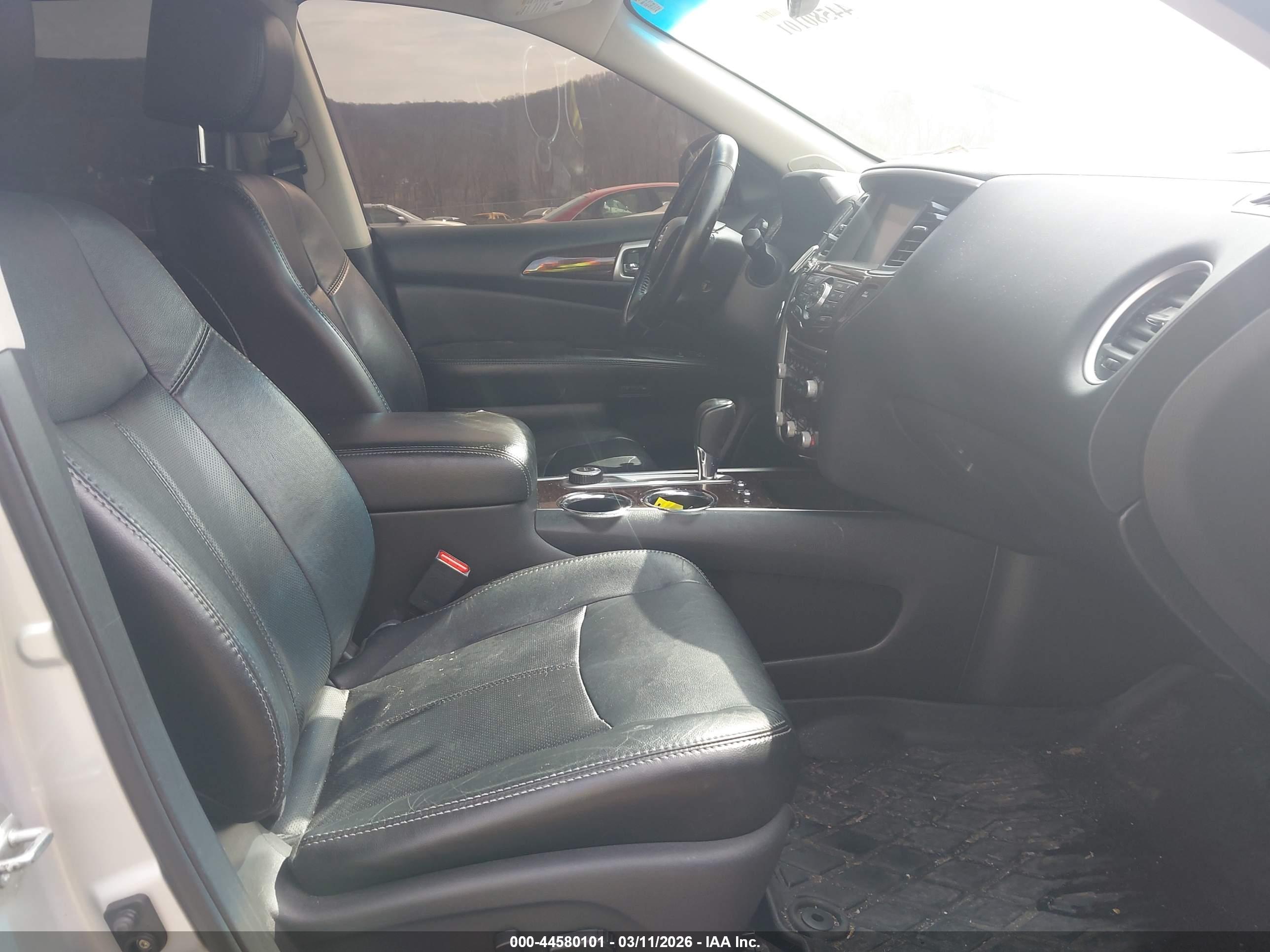 NISSAN PATHFINDER image 5