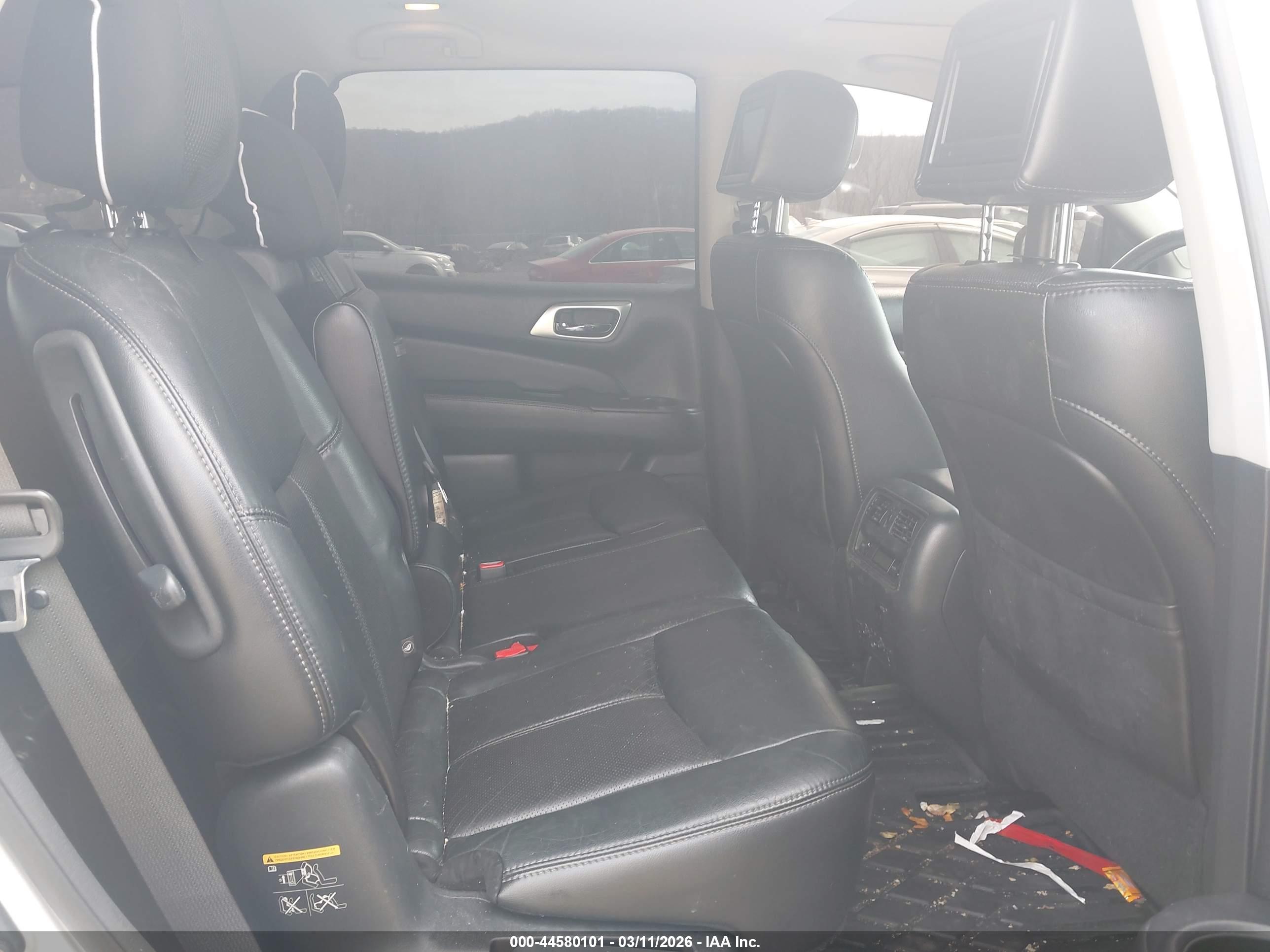 NISSAN PATHFINDER image 8