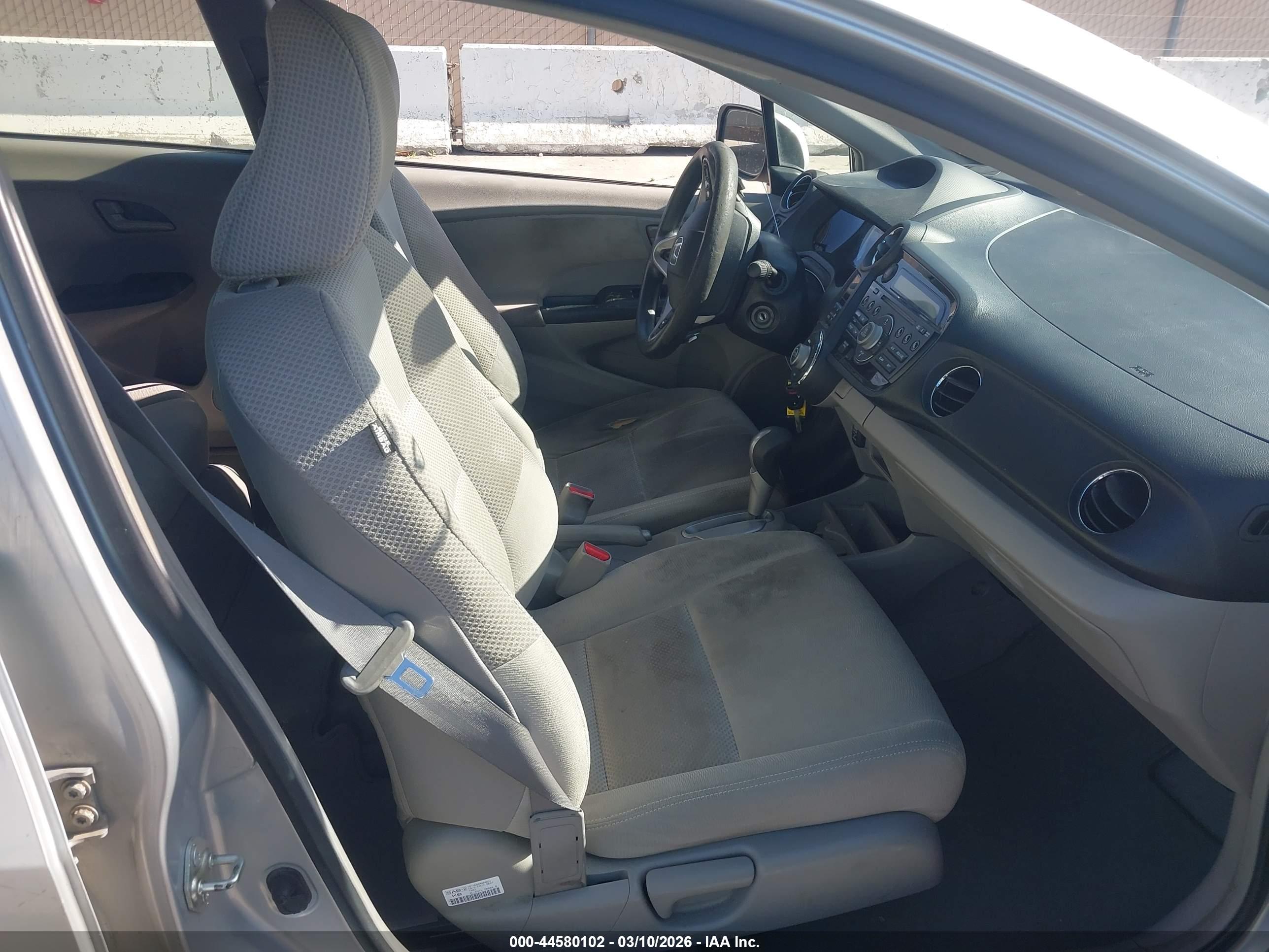 HONDA INSIGHT image 5