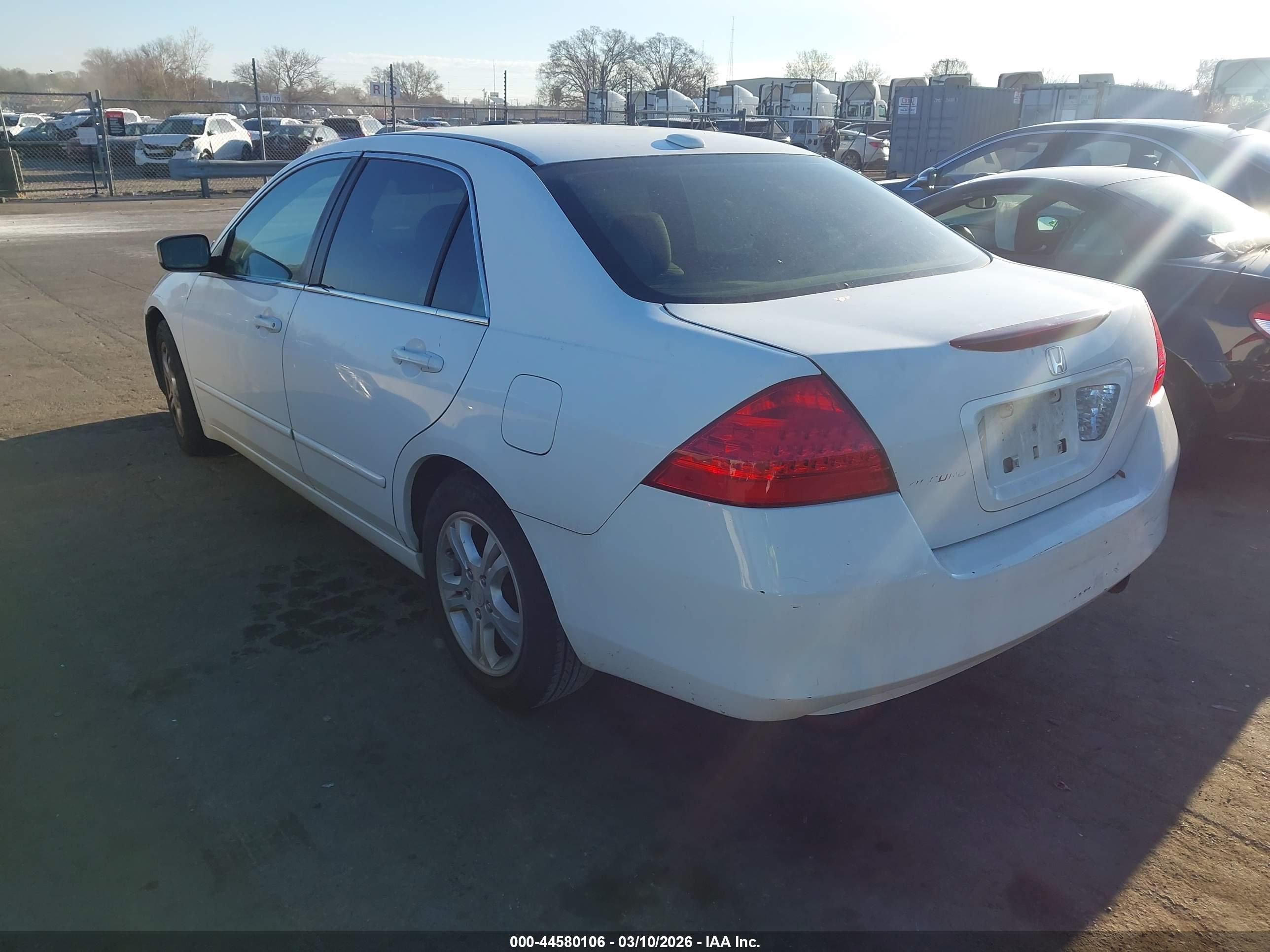 HONDA ACCORD image 3