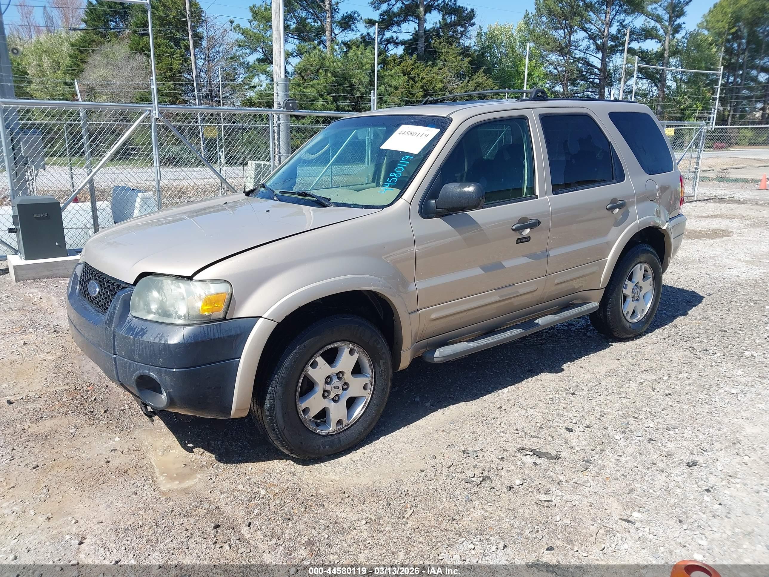 FORD ESCAPE image 2