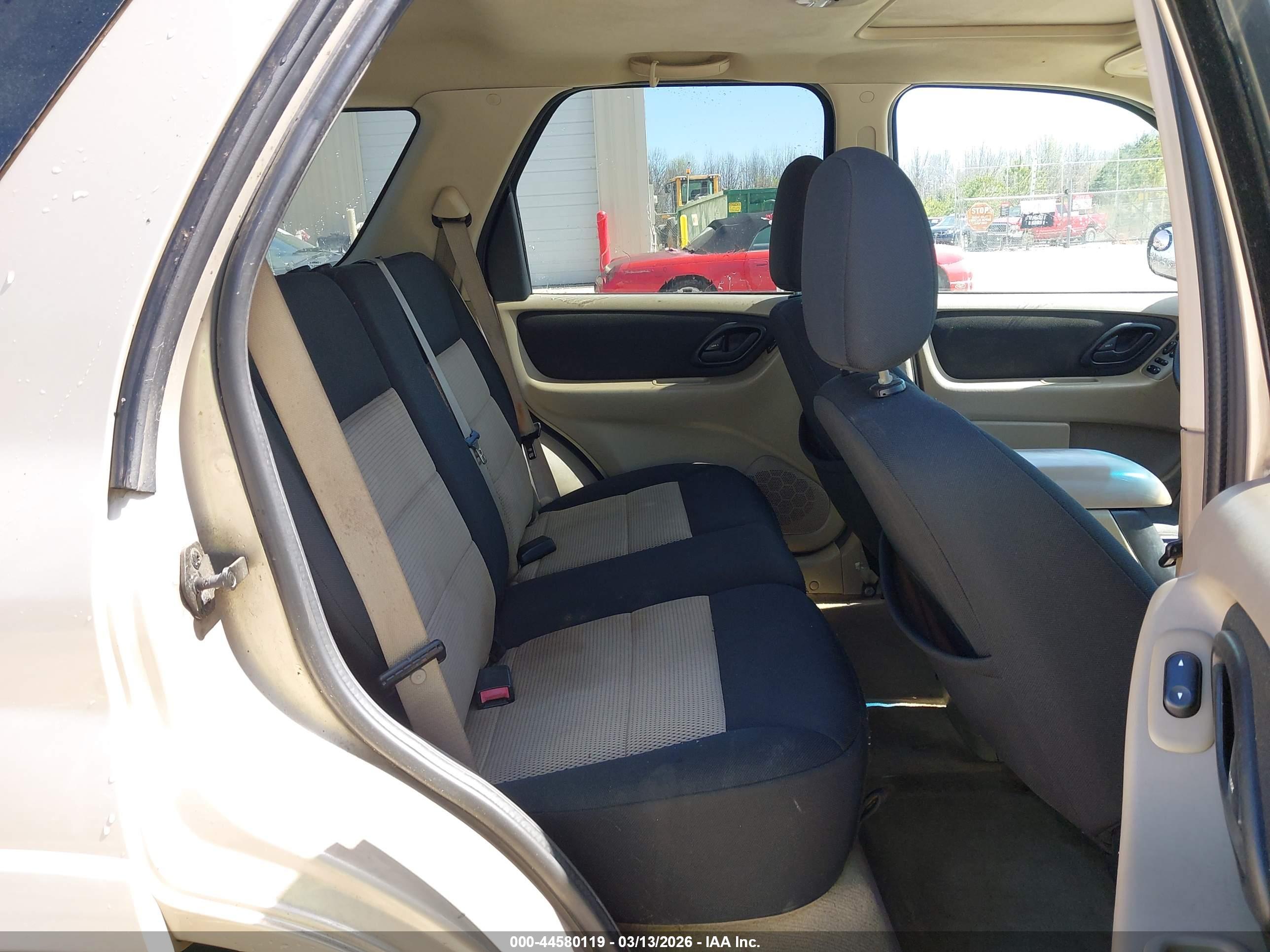 FORD ESCAPE image 8