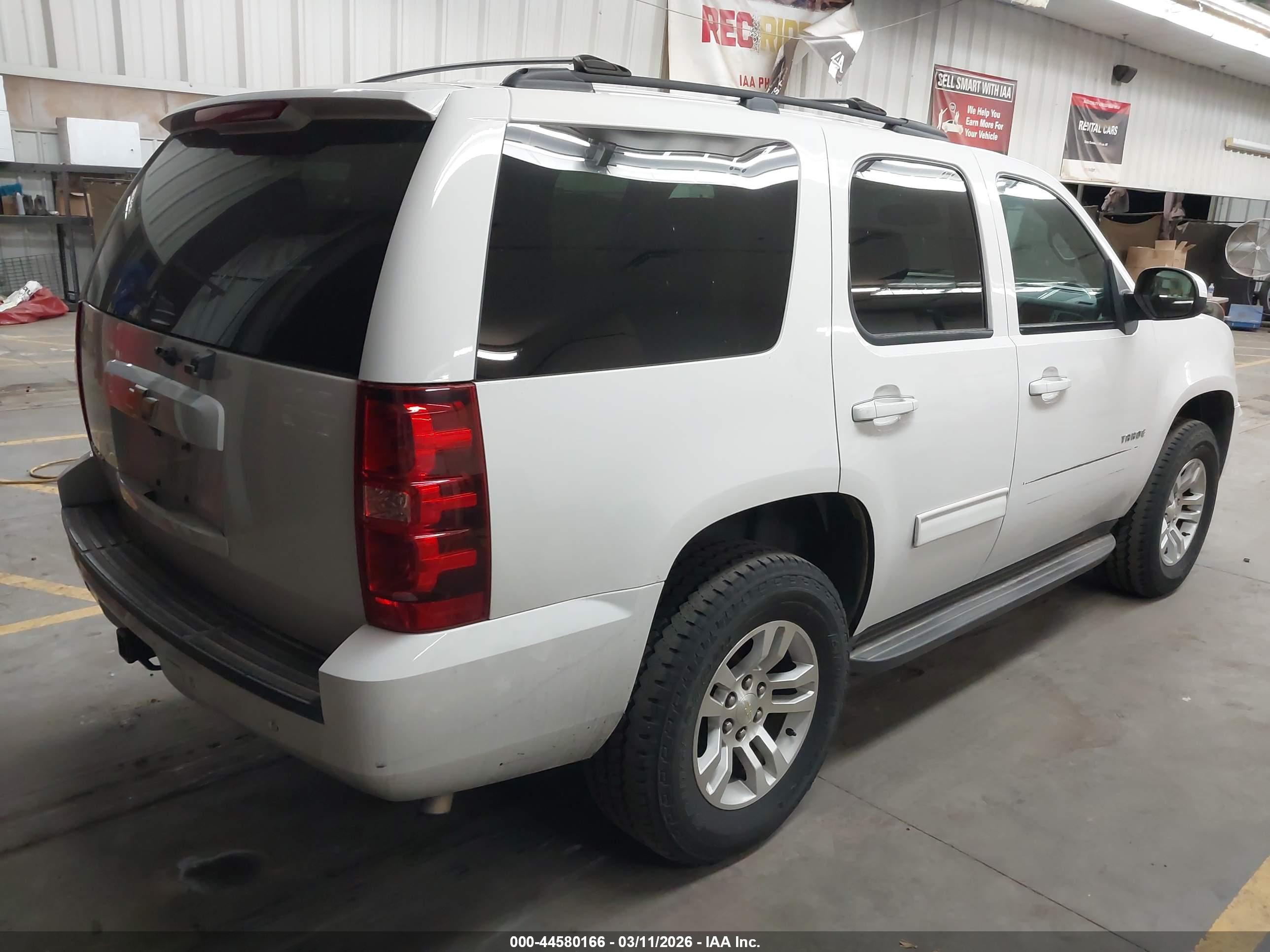 CHEVROLET TAHOE image 4