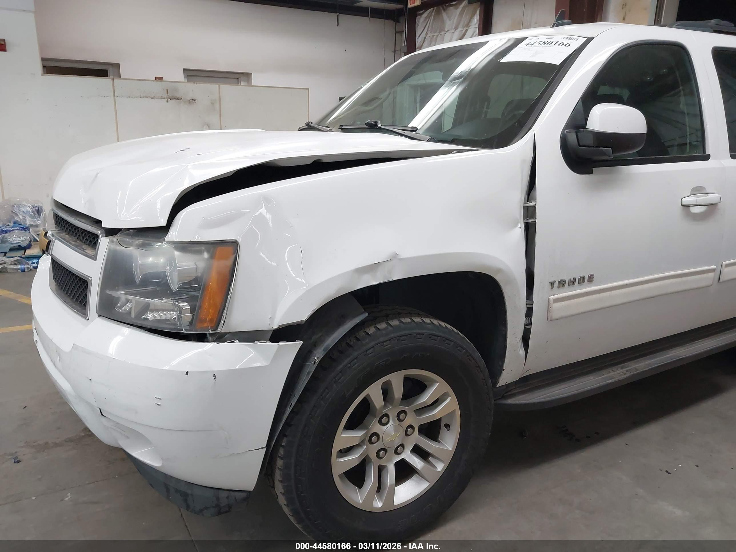 CHEVROLET TAHOE image 6