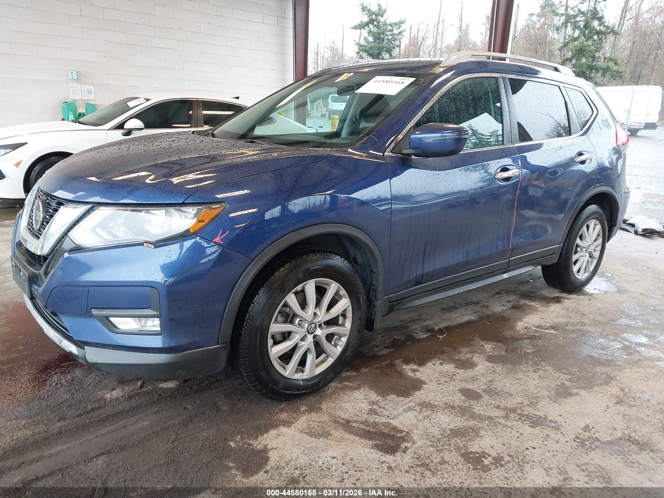 NISSAN ROGUE image 2