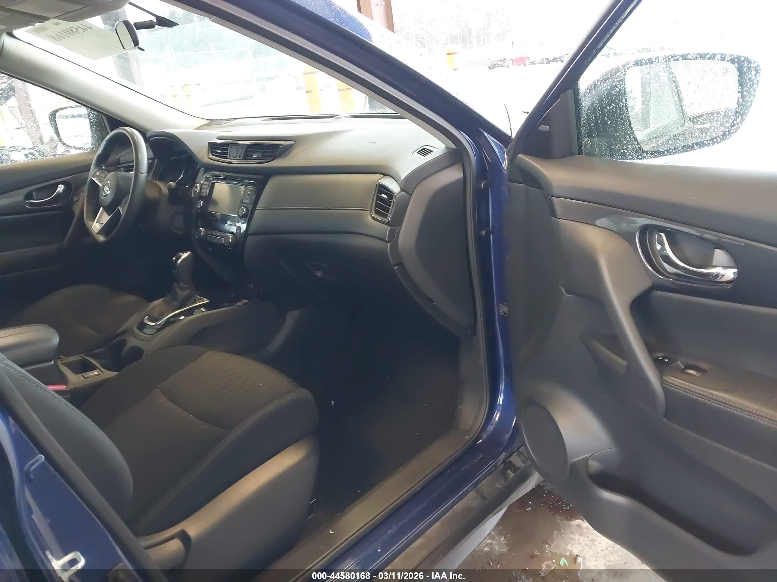 NISSAN ROGUE image 5