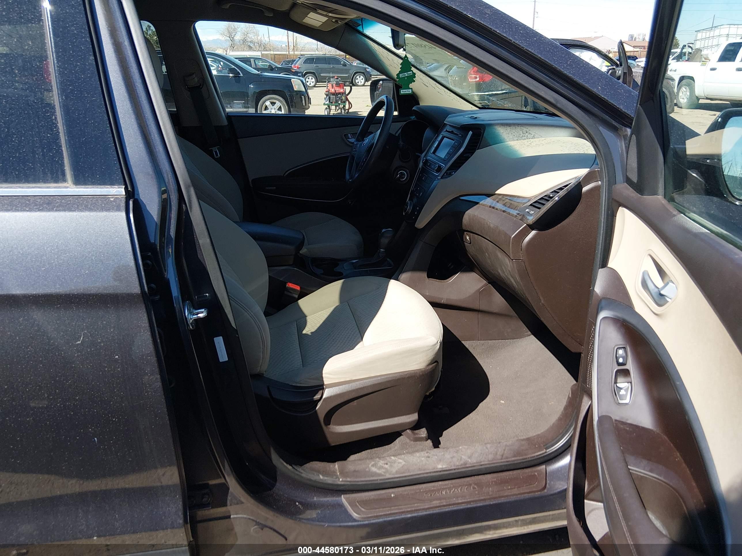 HYUNDAI SANTA image 5