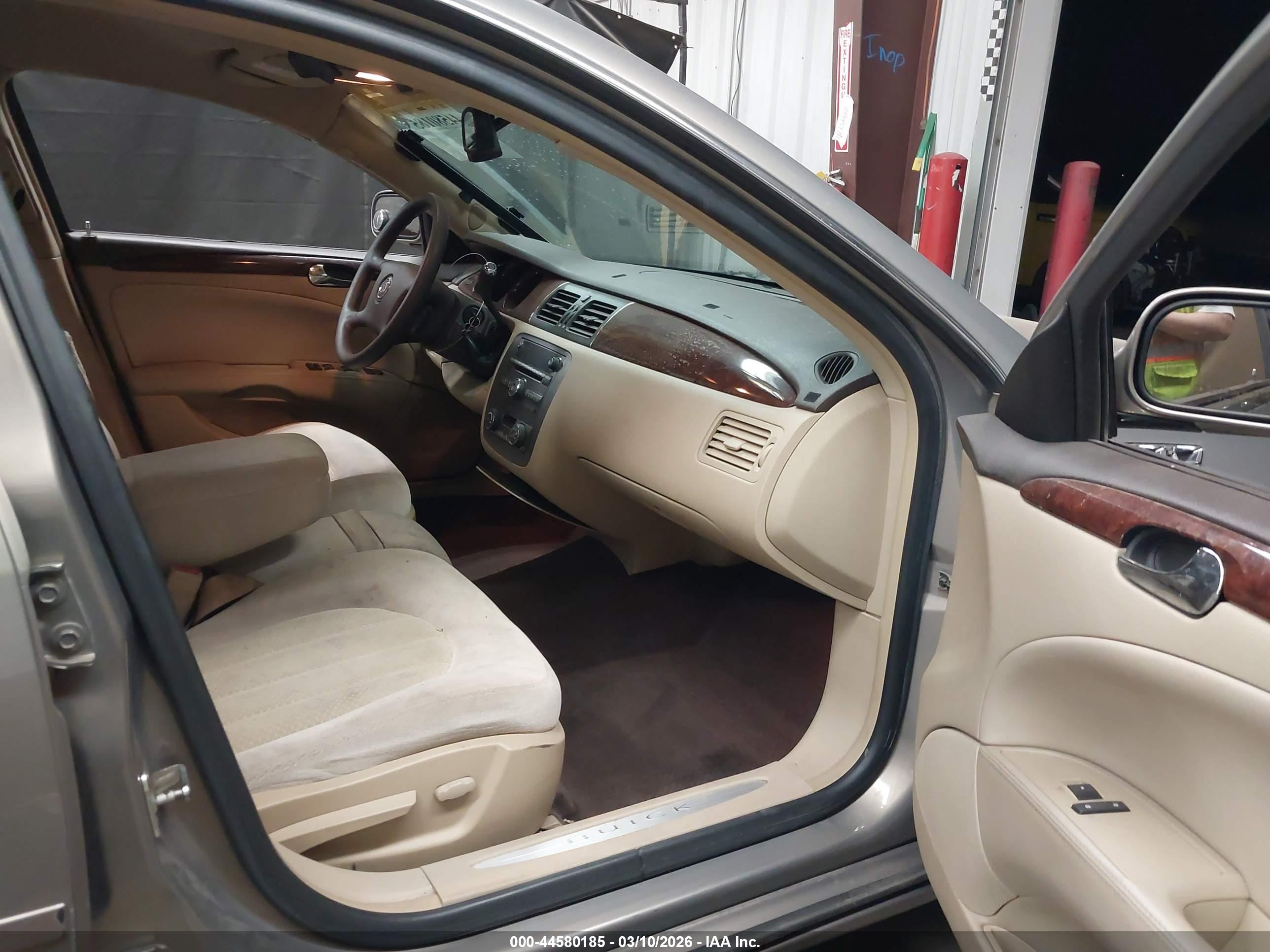 BUICK LUCERNE image 5
