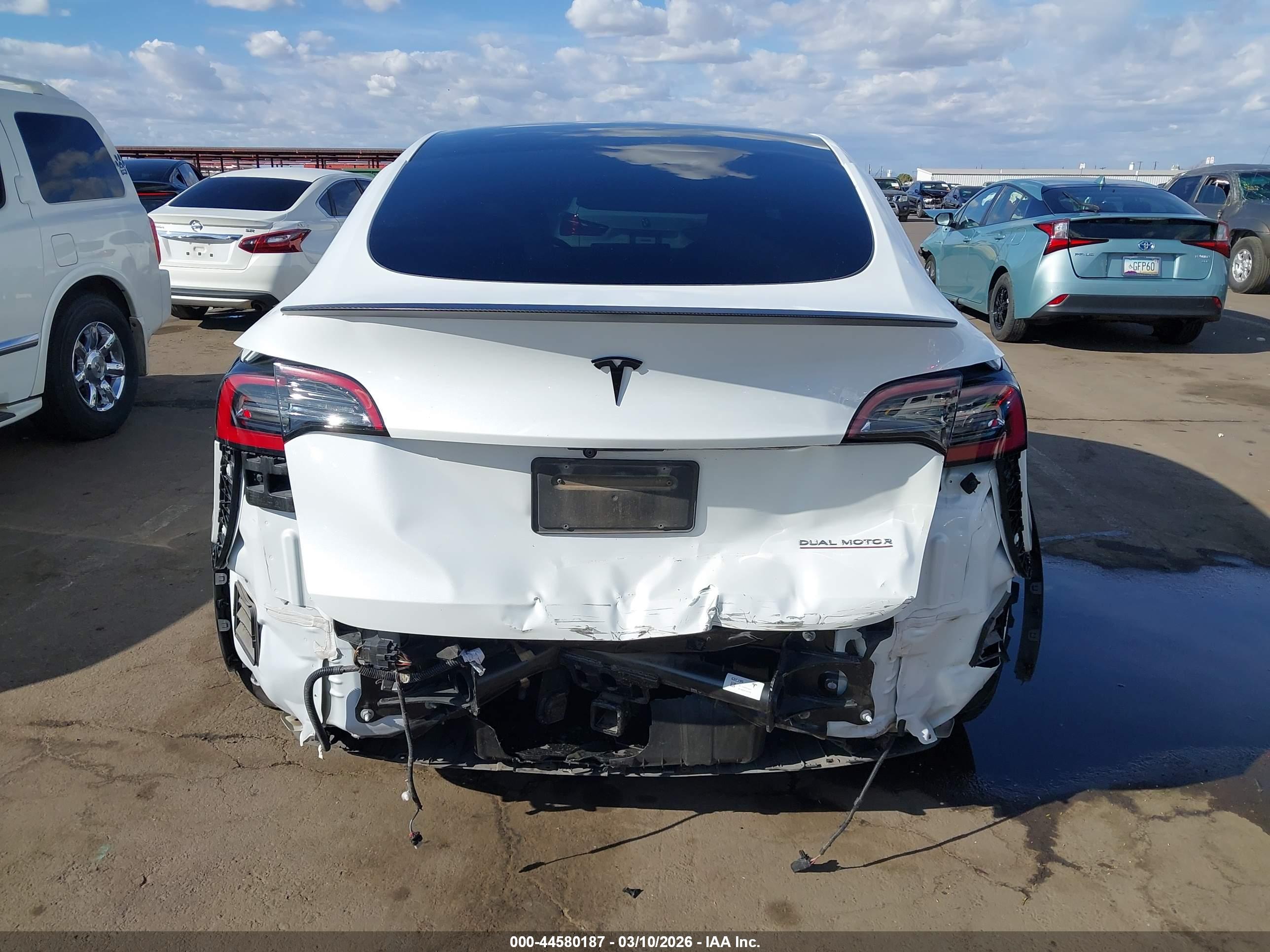 TESLA MODEL image 6