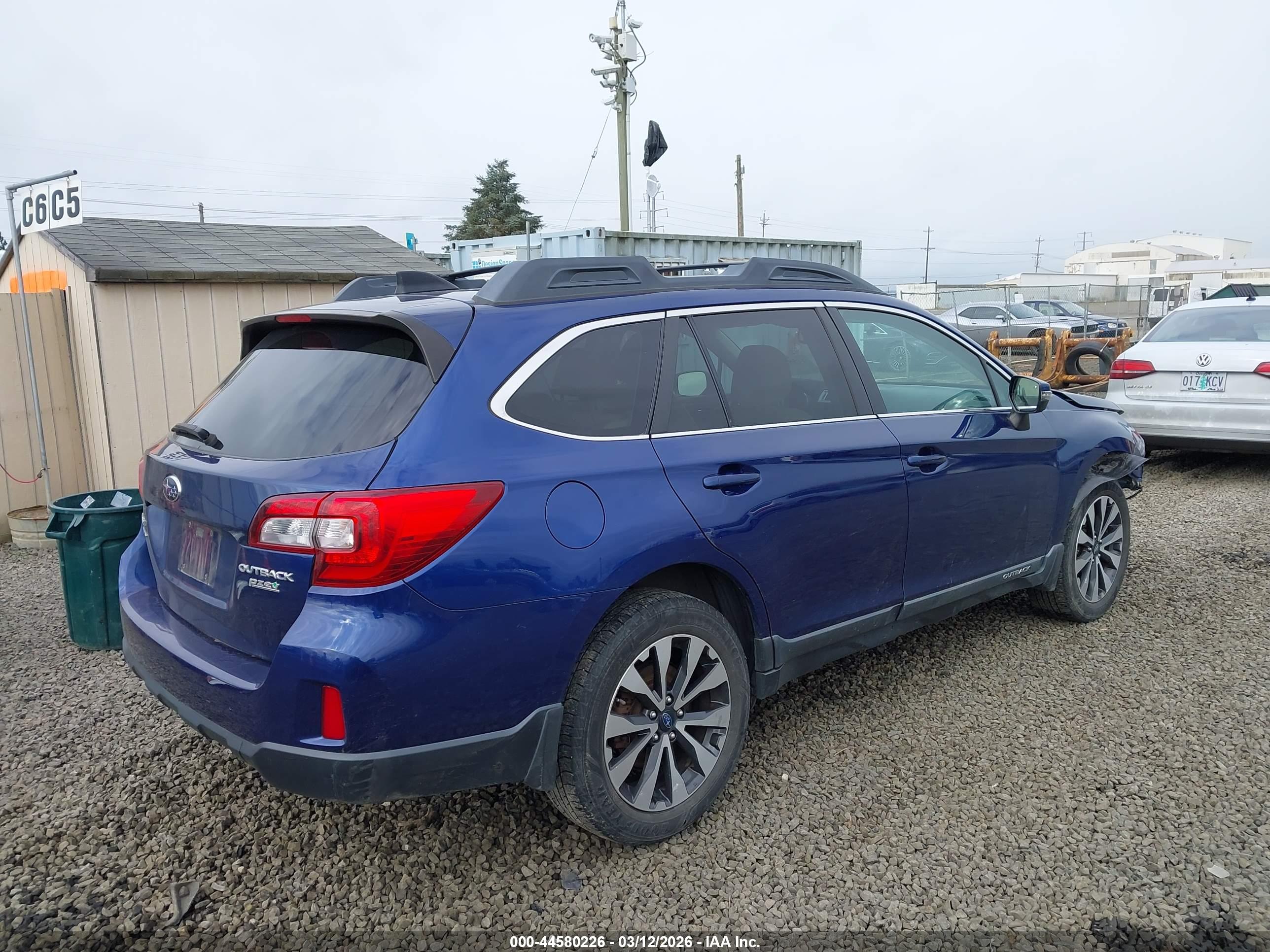 SUBARU OUTBACK image 4