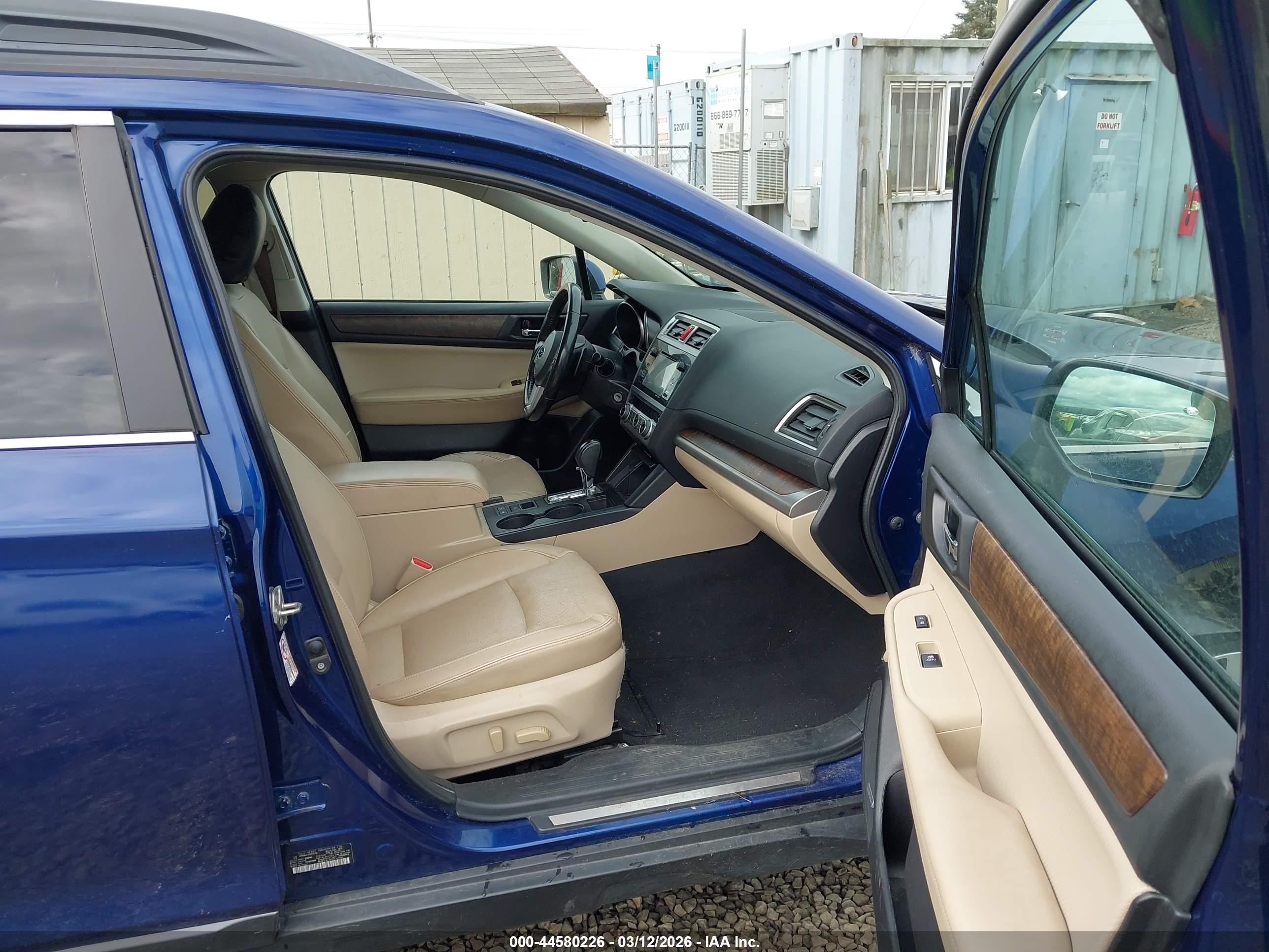 SUBARU OUTBACK image 5