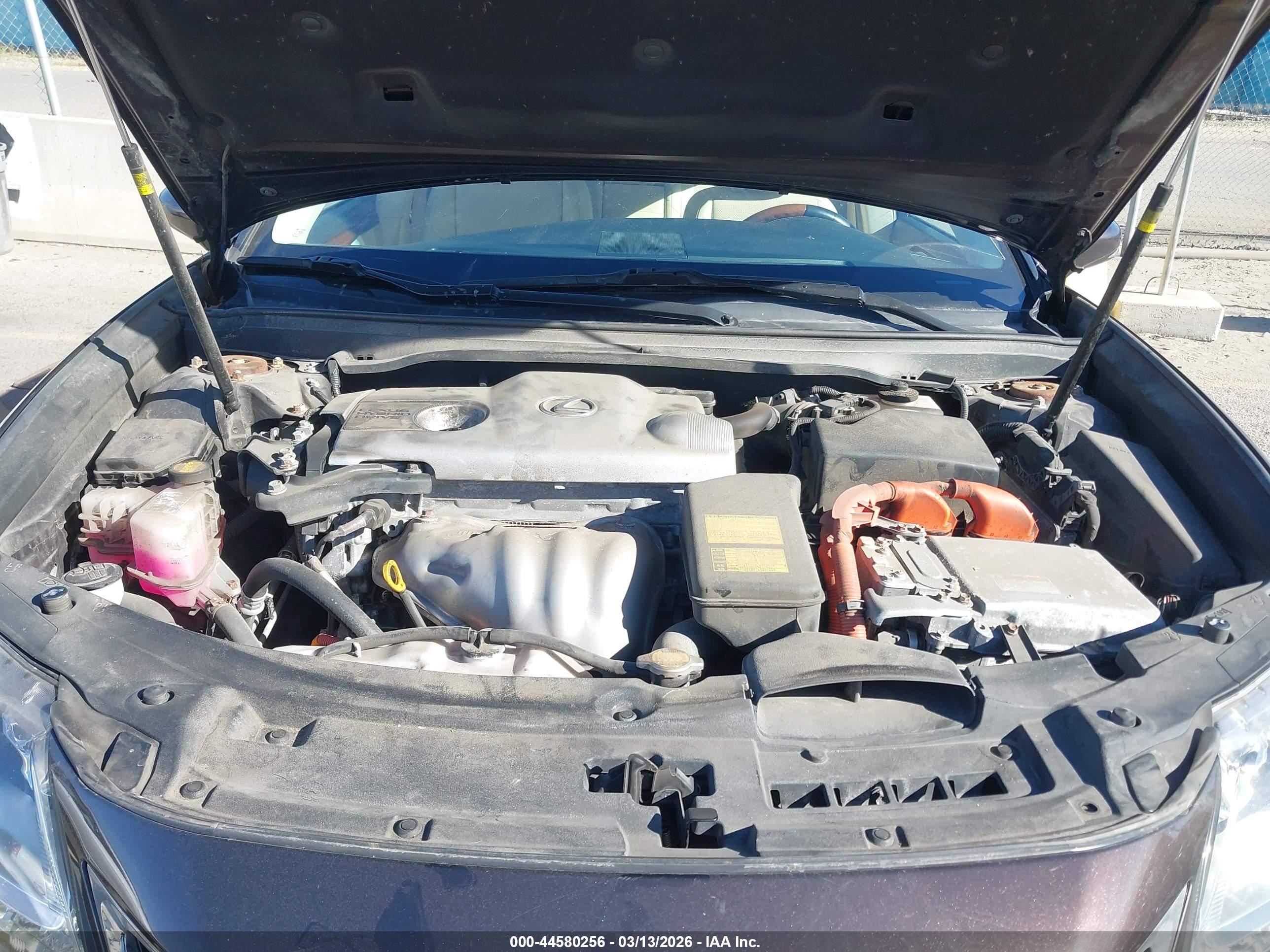 LEXUS ES image 10