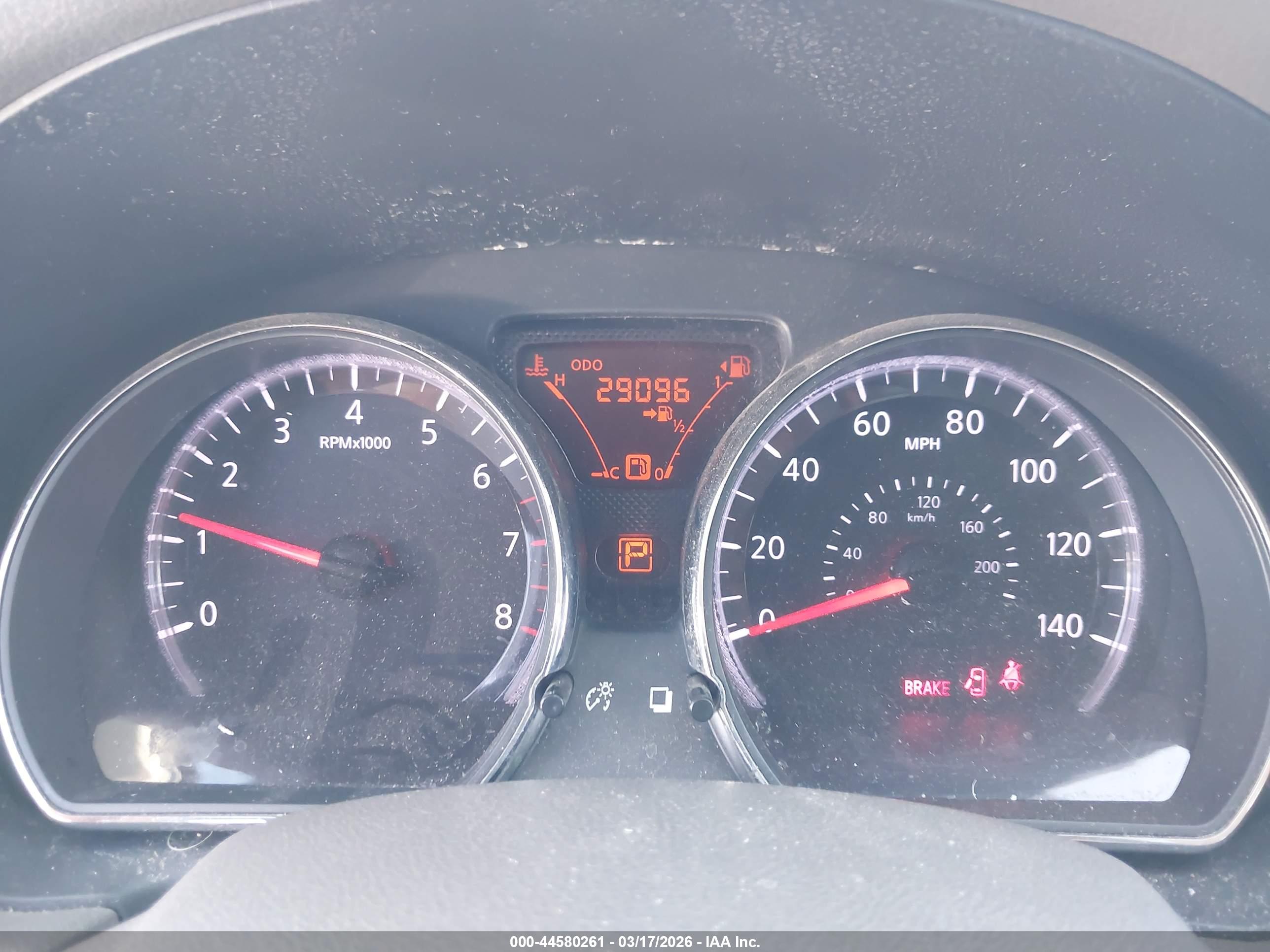 NISSAN VERSA image 7