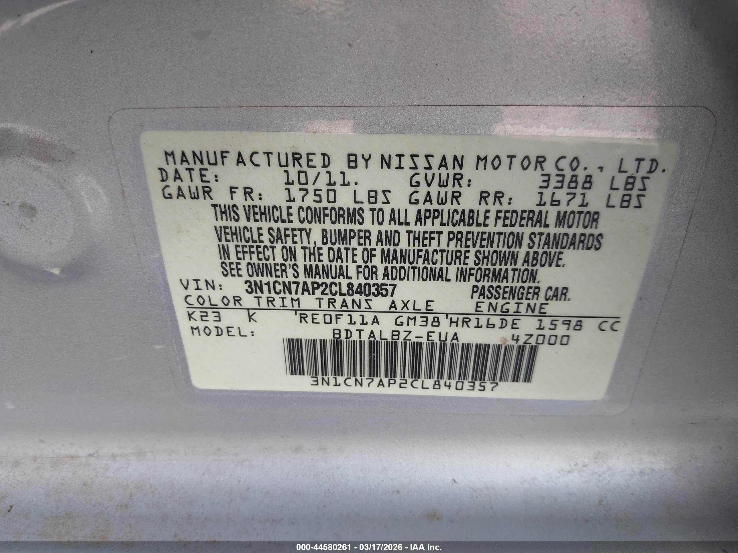 NISSAN VERSA image 9
