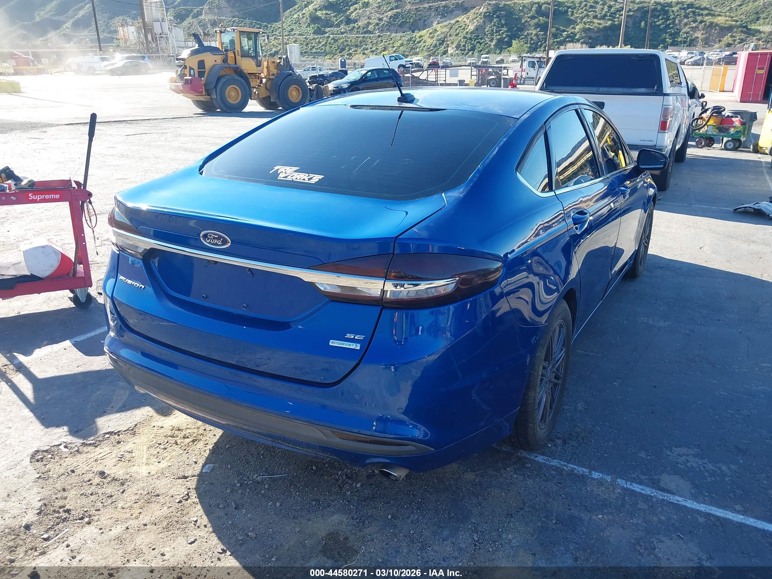 FORD FUSION image 4