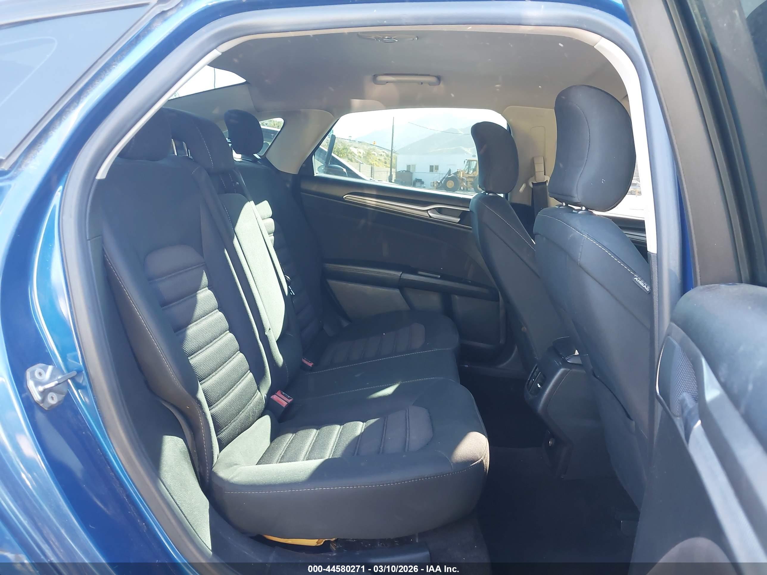 FORD FUSION image 8