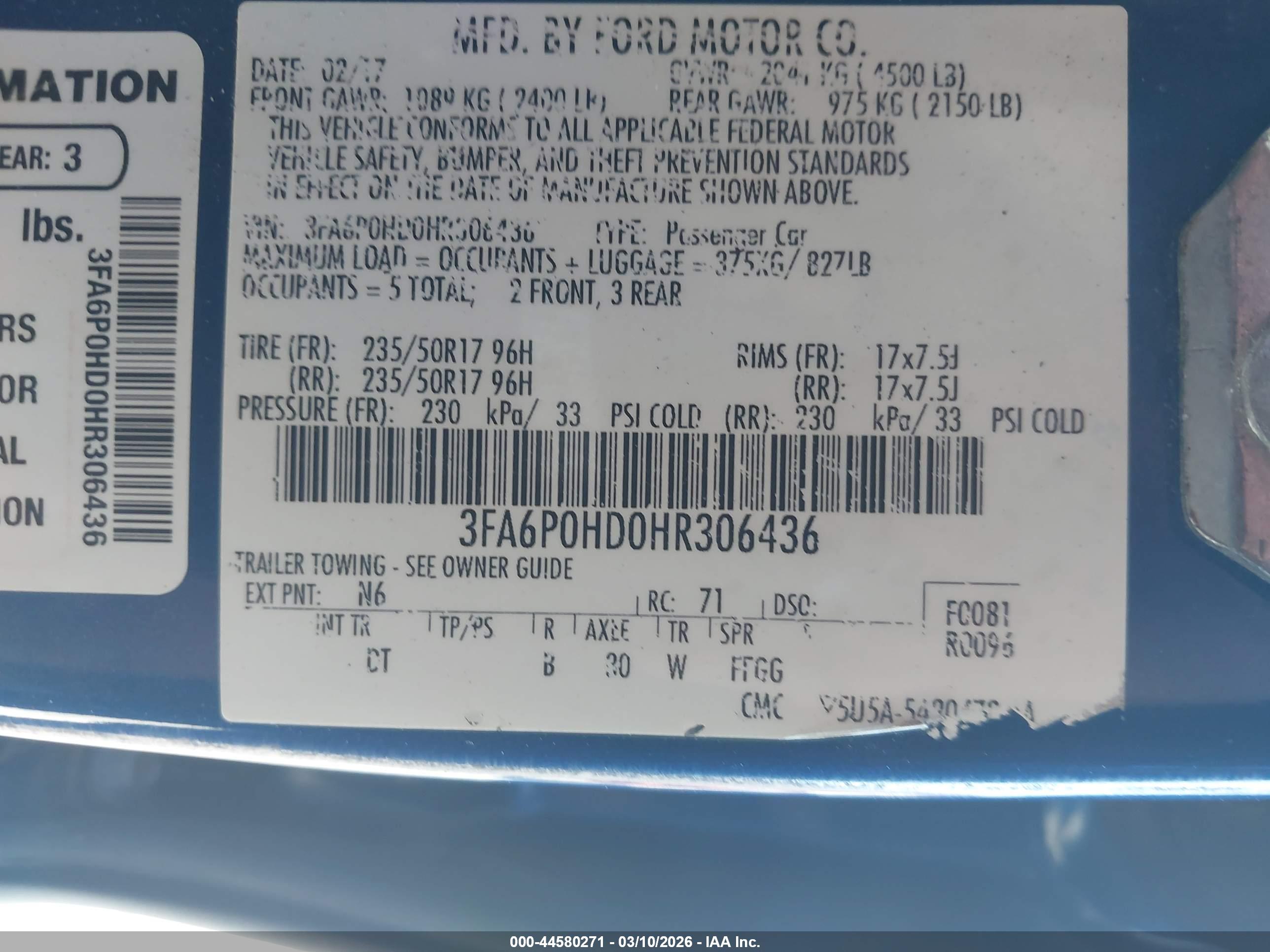 FORD FUSION image 9